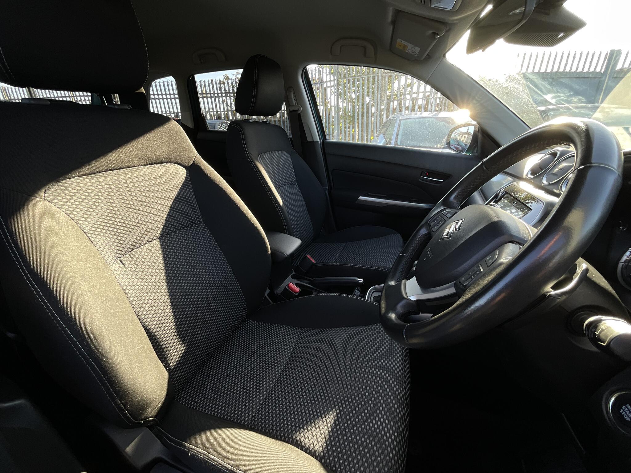 Suzuki Vitara view 8