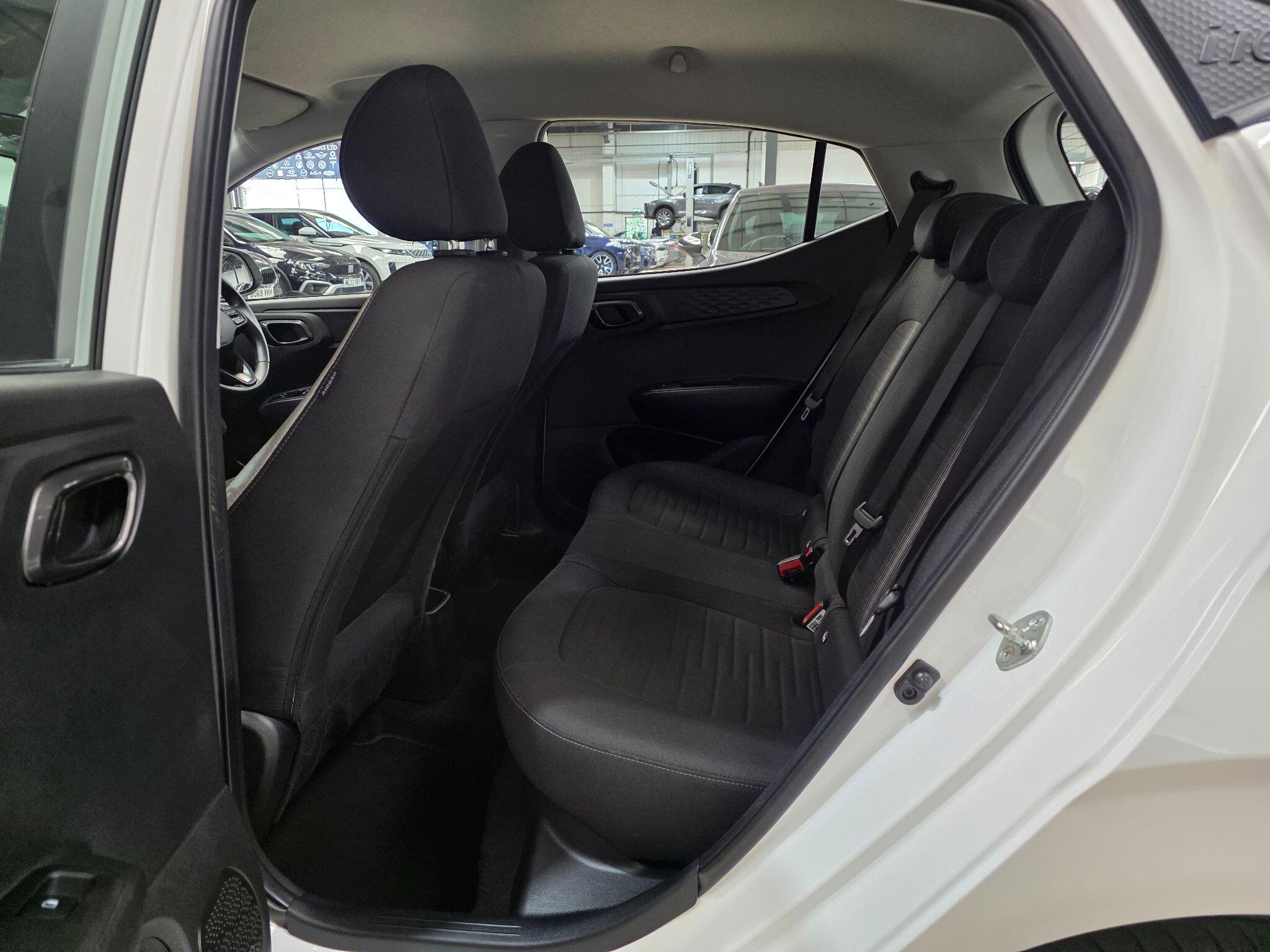 Hyundai I10 view 23
