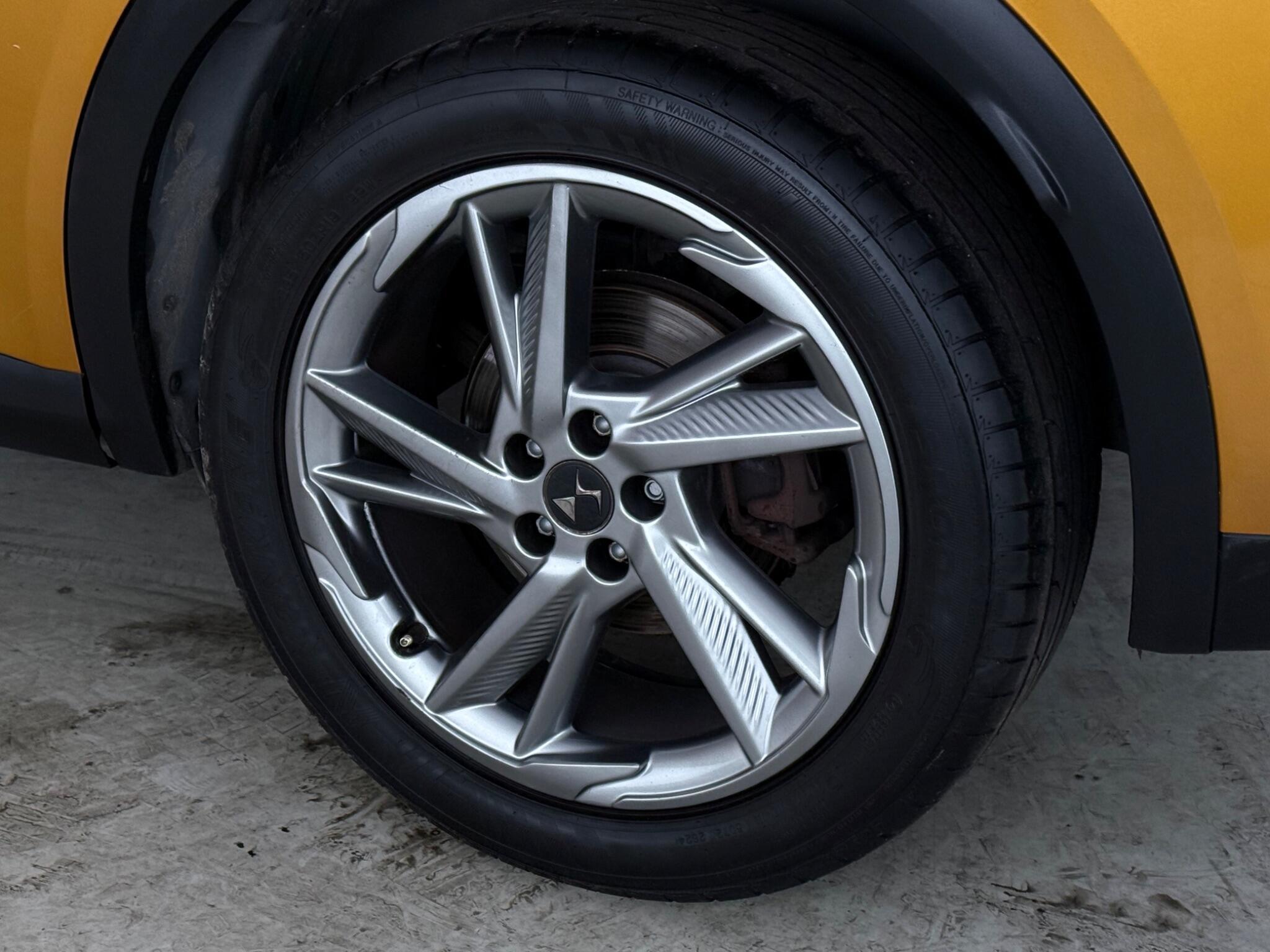 DS Automobiles DS 7 Crossback view 9
