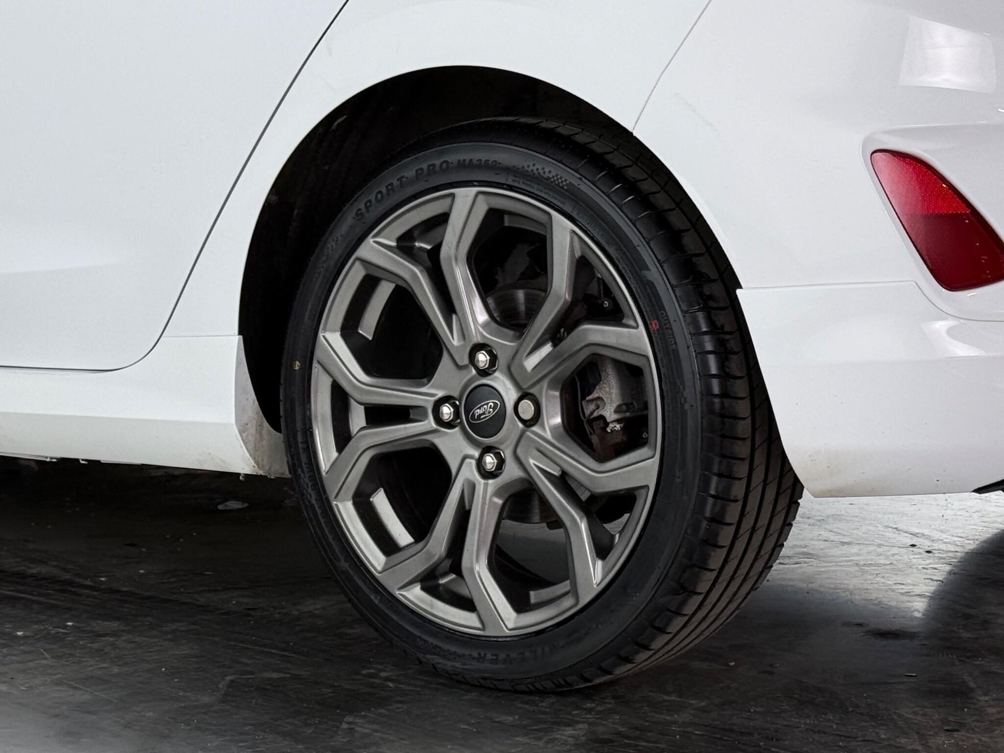 Ford Fiesta view 9