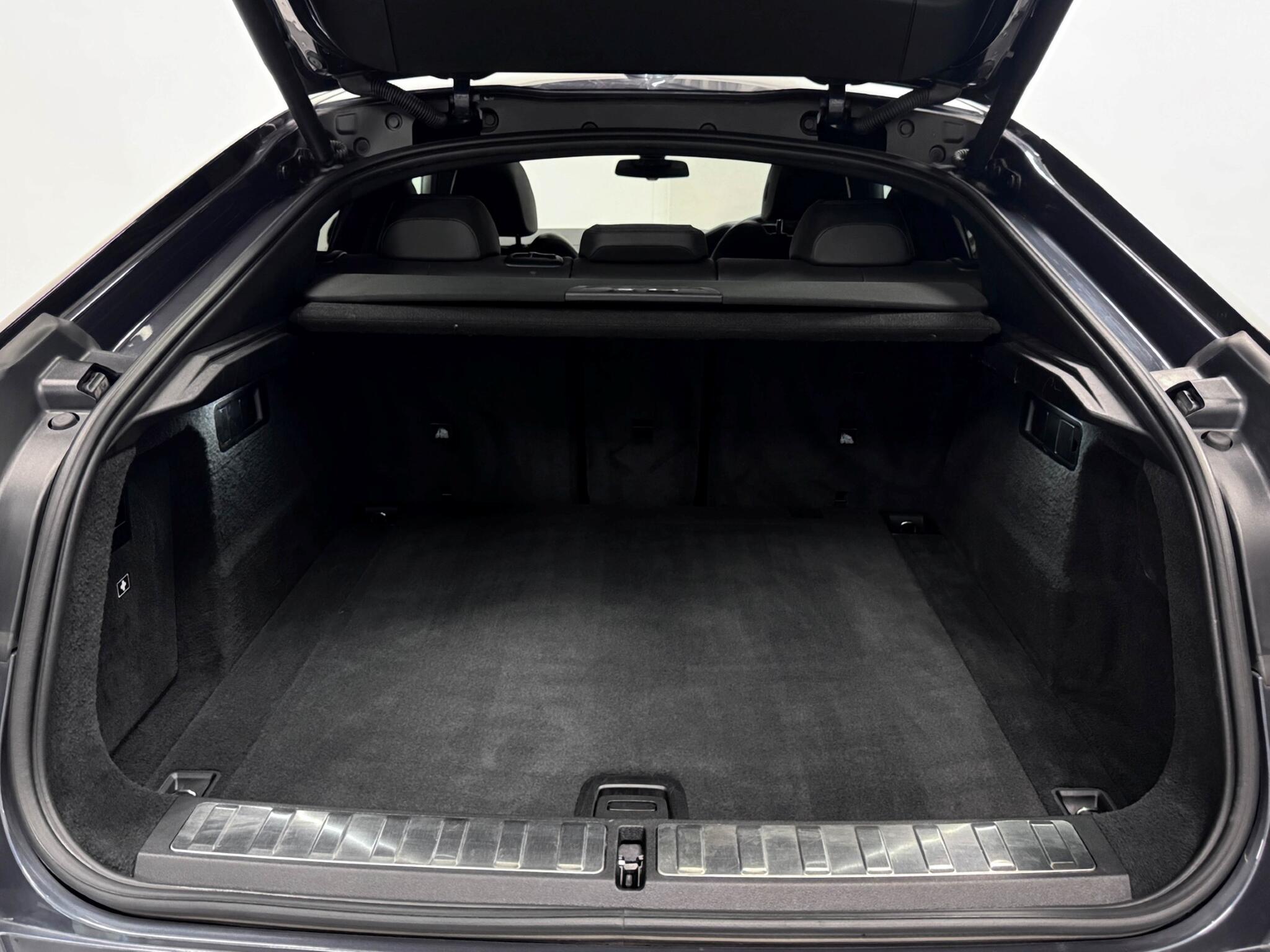 BMW X6 view 29