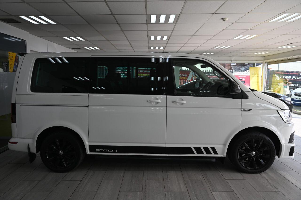 Volkswagen Caravelle view 3