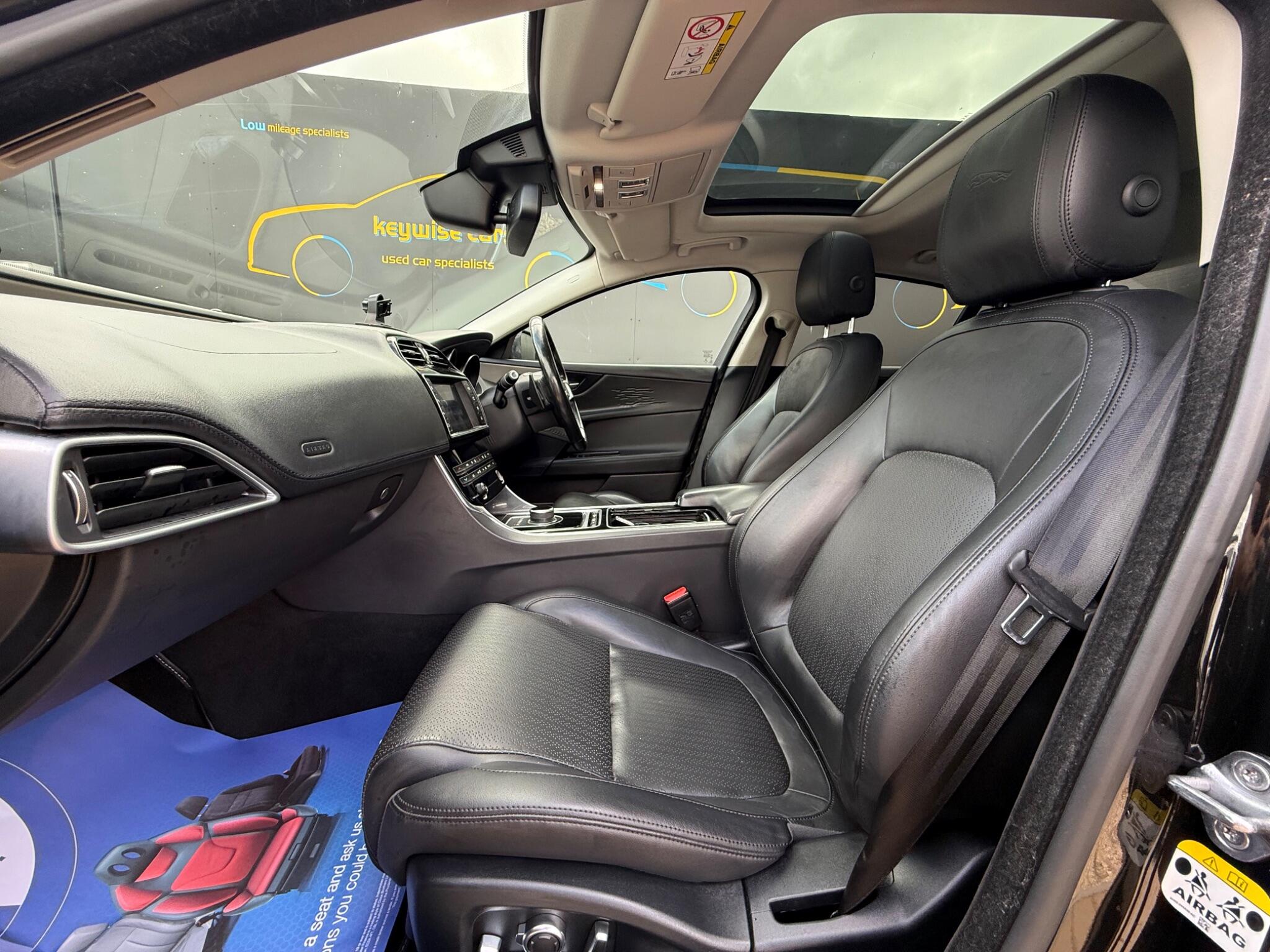 Jaguar Xe view 22
