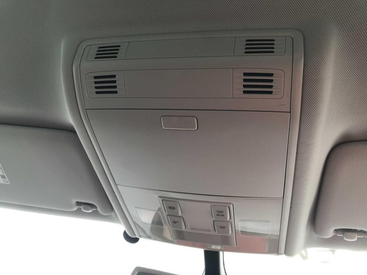 Volkswagen Golf view 26