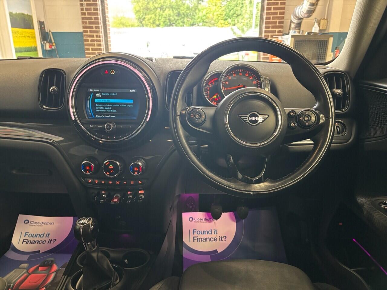 Mini Countryman view 18
