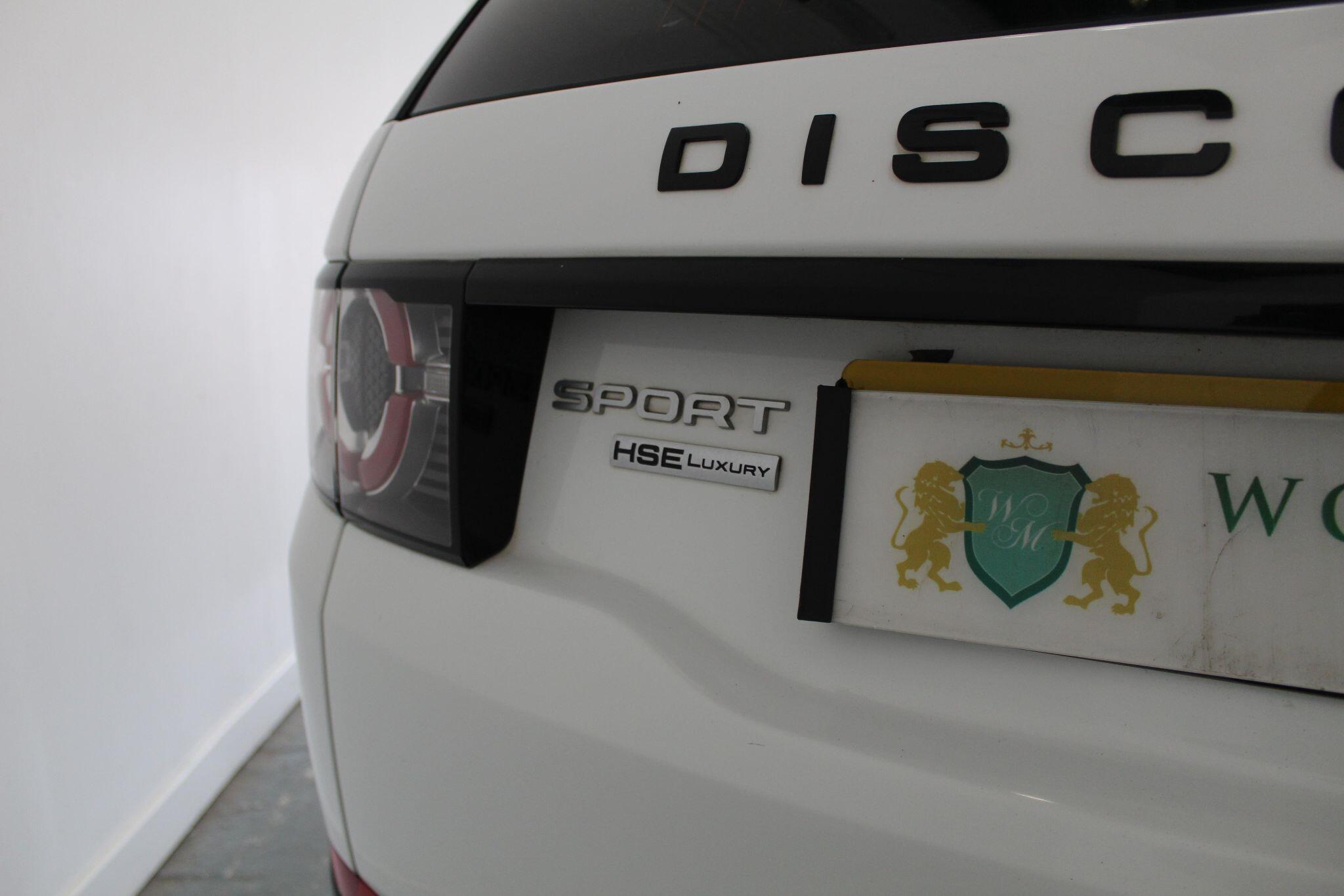 Land Rover Discovery Sport view 19