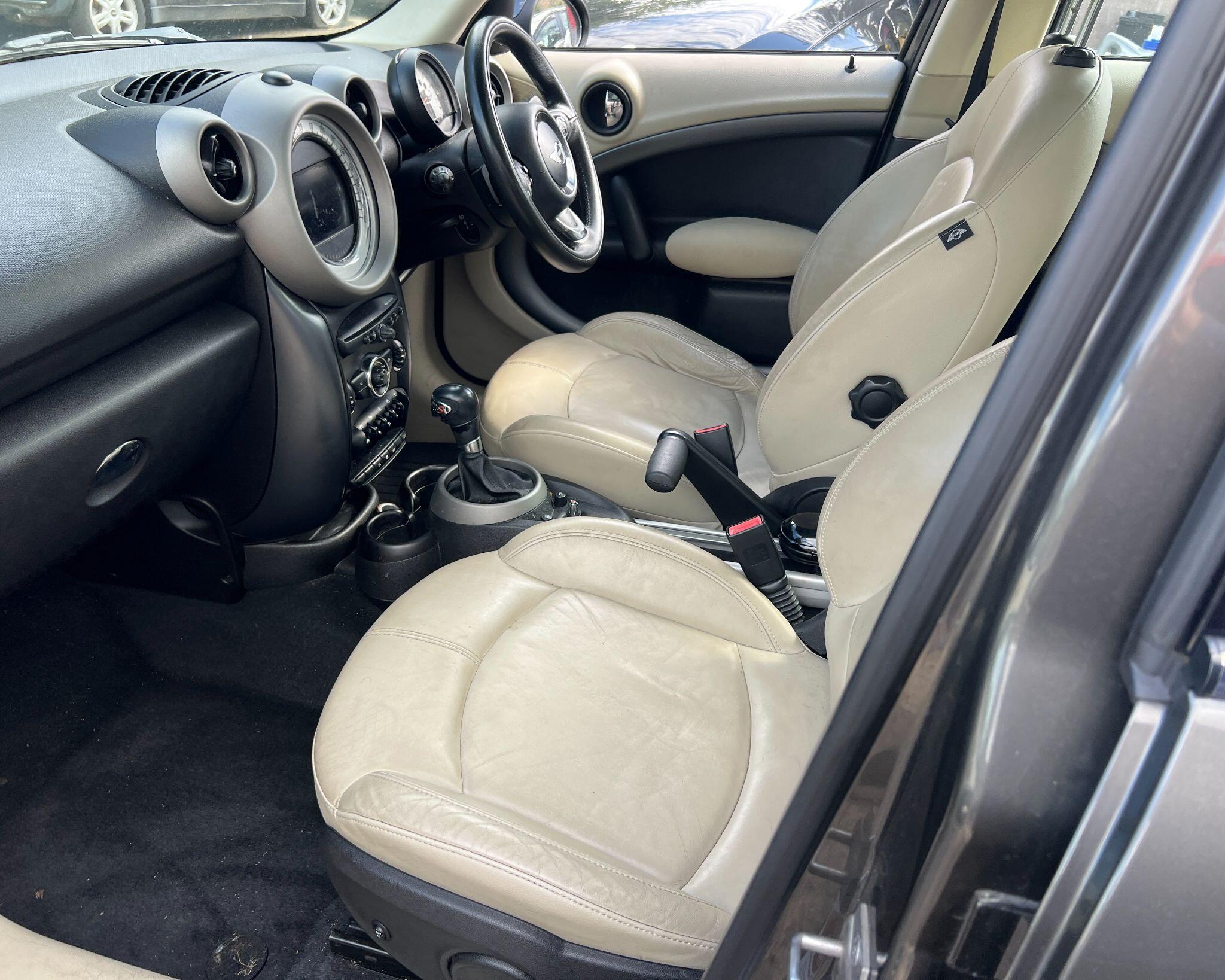 Mini Countryman view 34