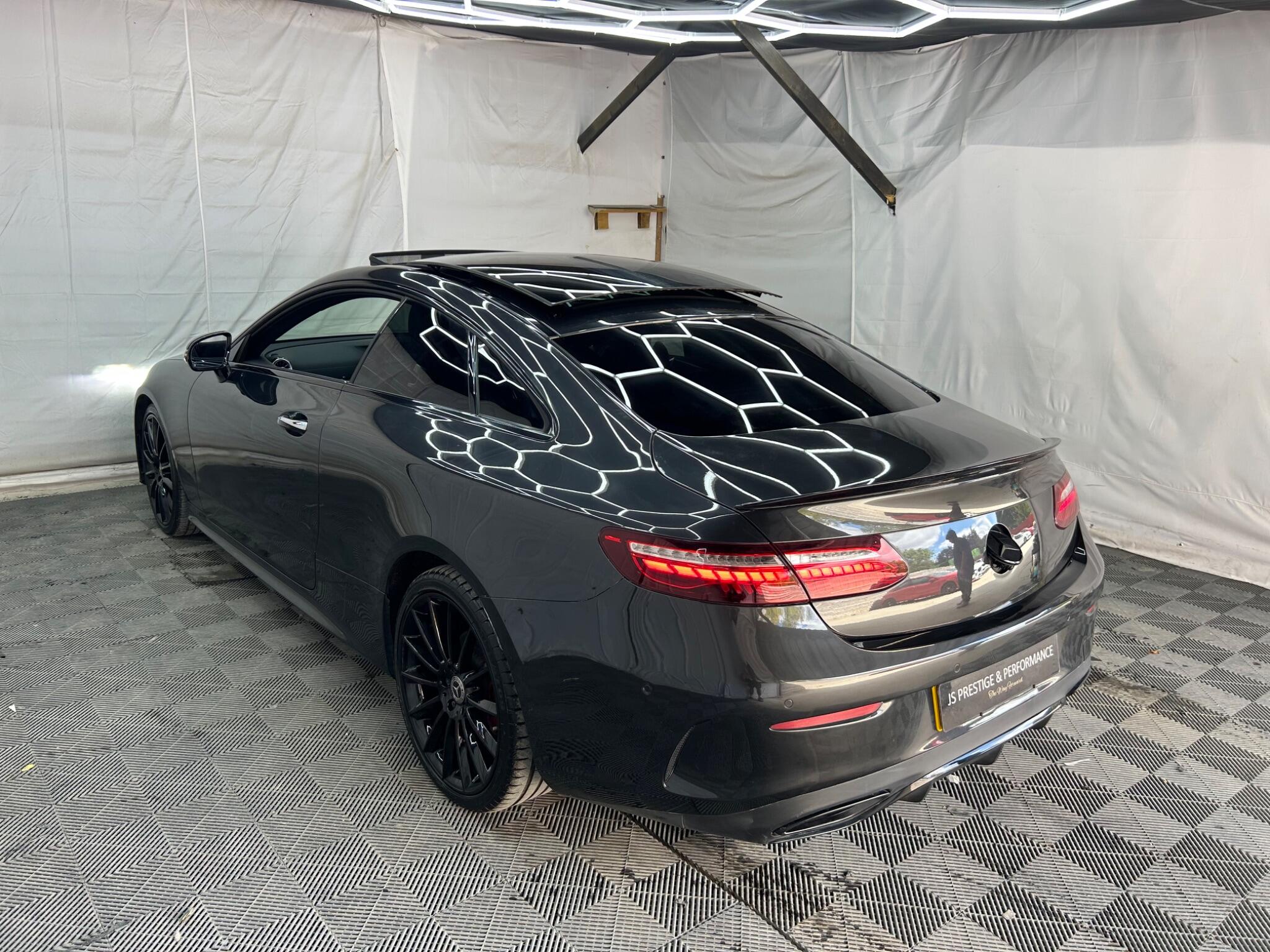 Mercedes-Benz E Class view 59