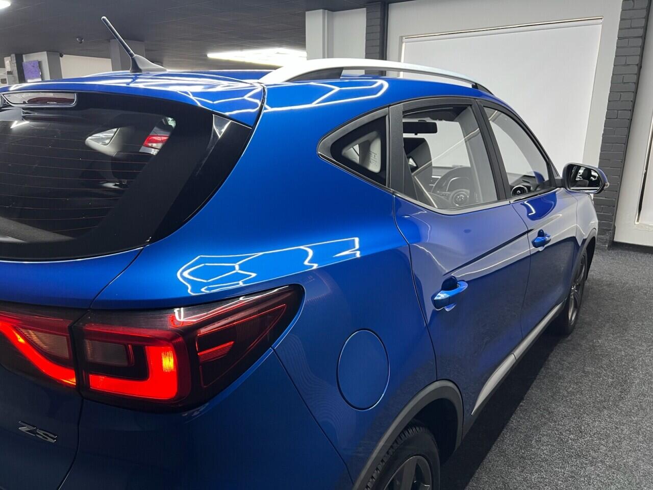 MG ZS view 12