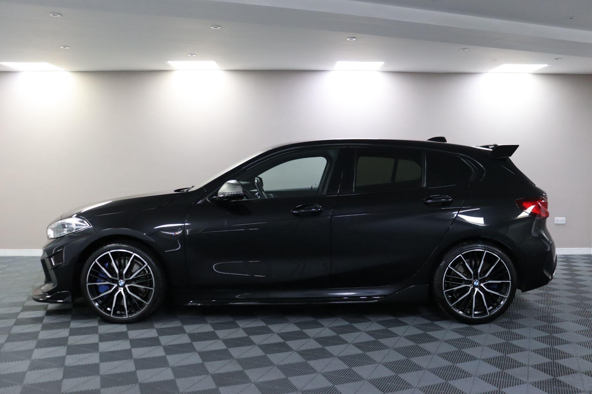 BMW 1 Series view 18
