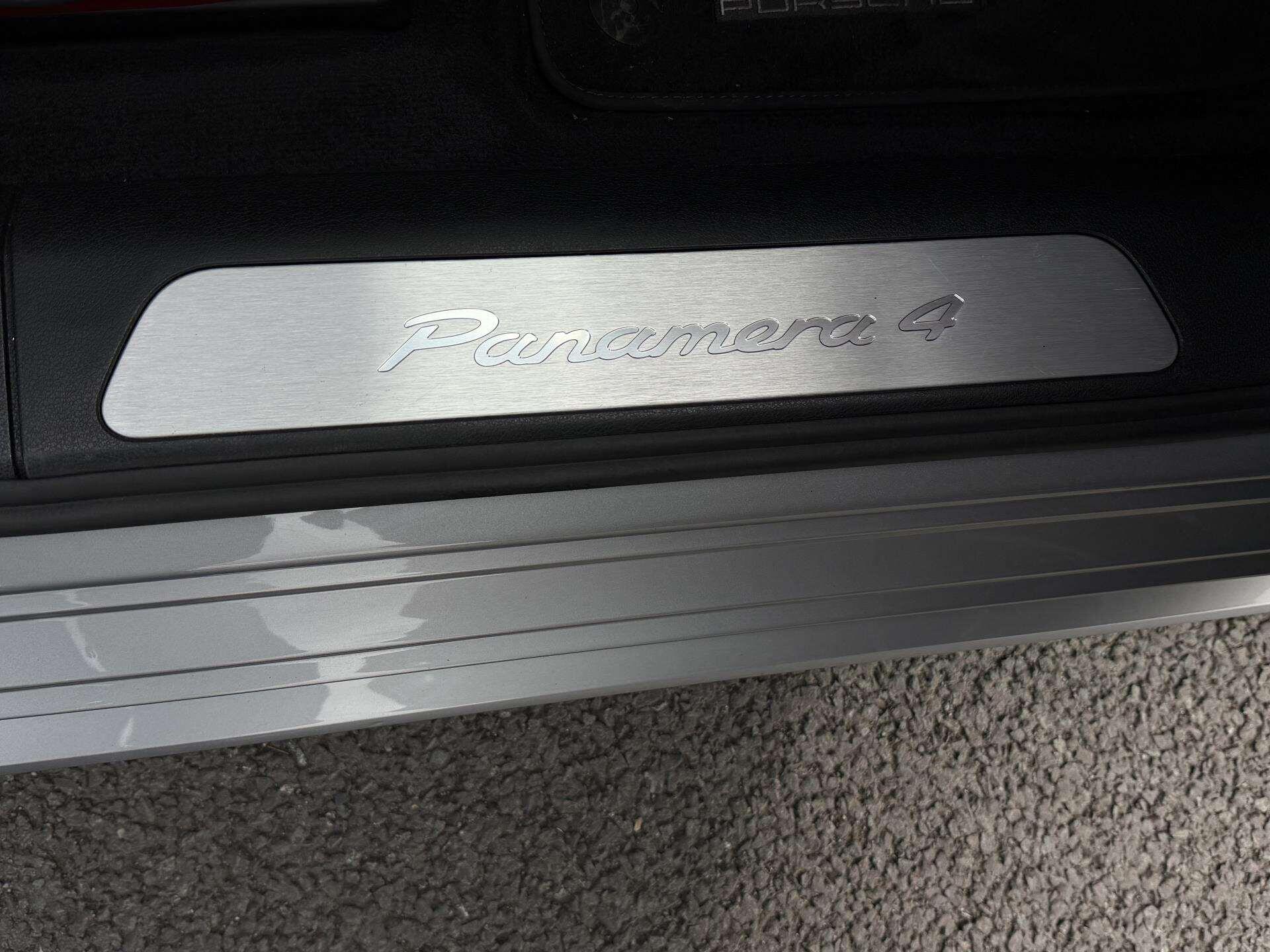 Porsche Panamera view 30
