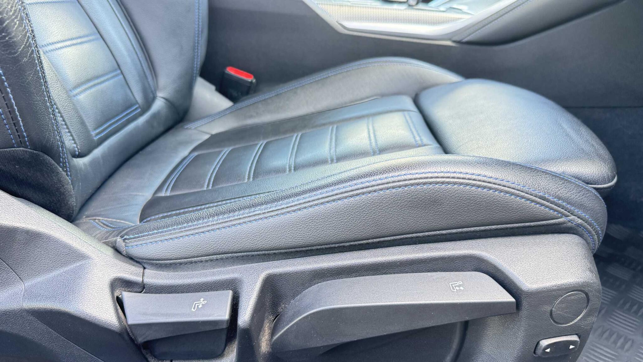 BMW 4 Series view 22