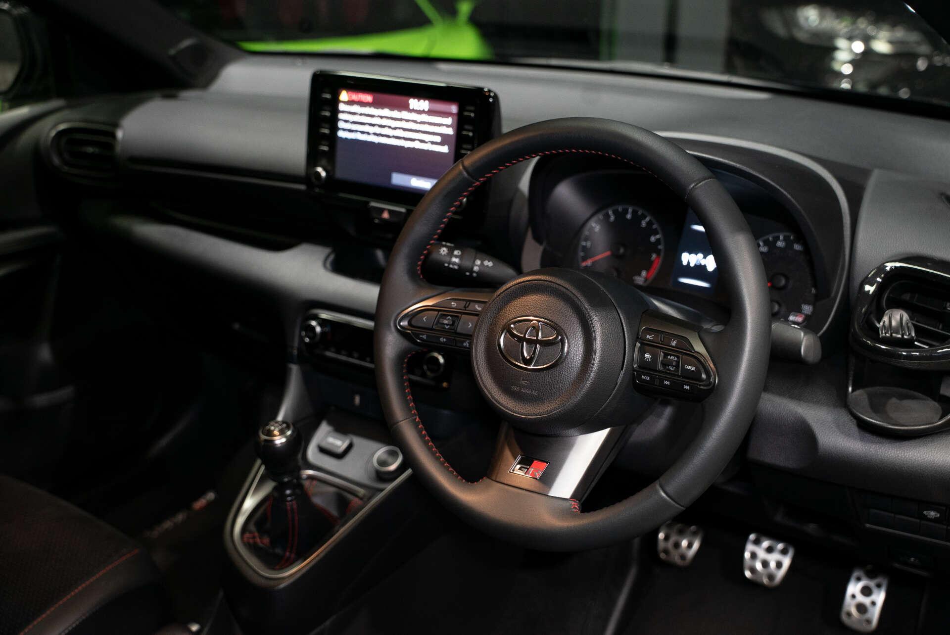 Toyota Yaris view 11