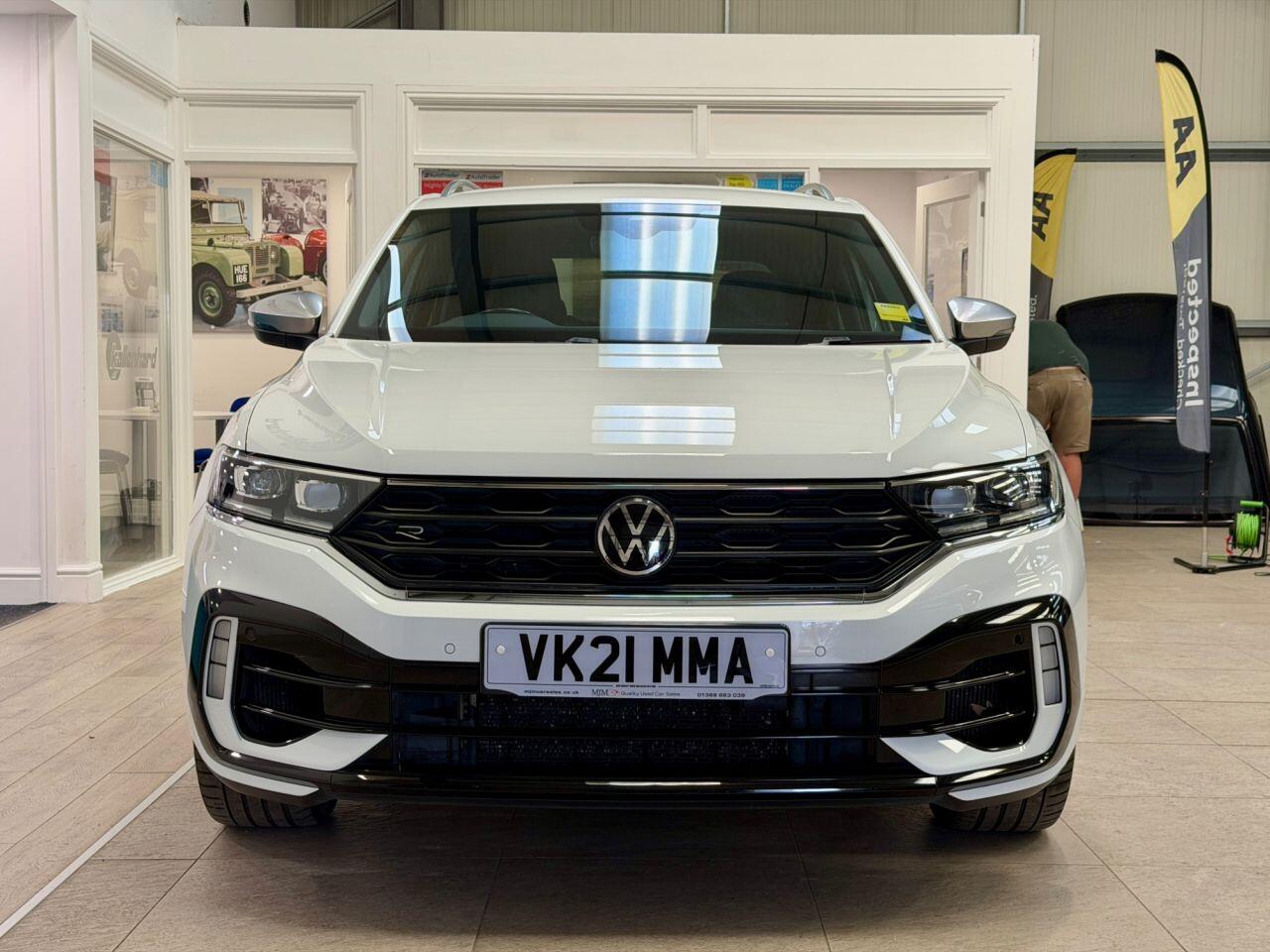 Volkswagen T-Roc view 11
