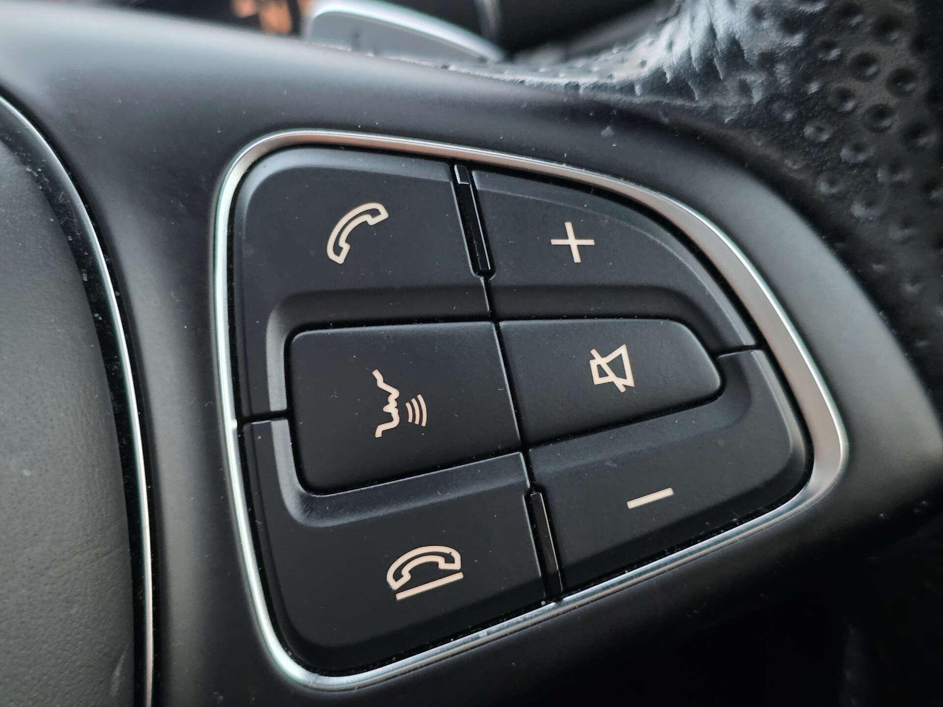 Mercedes-Benz GLS view 40