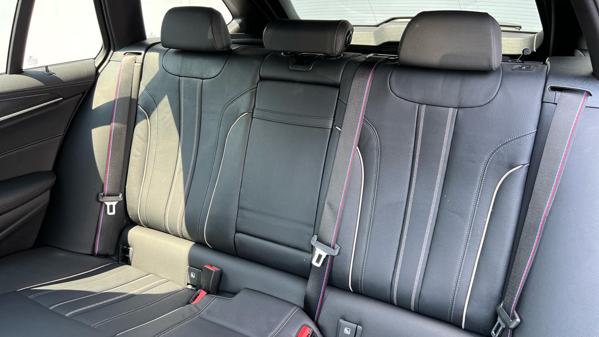 BMW 5 Series view 12