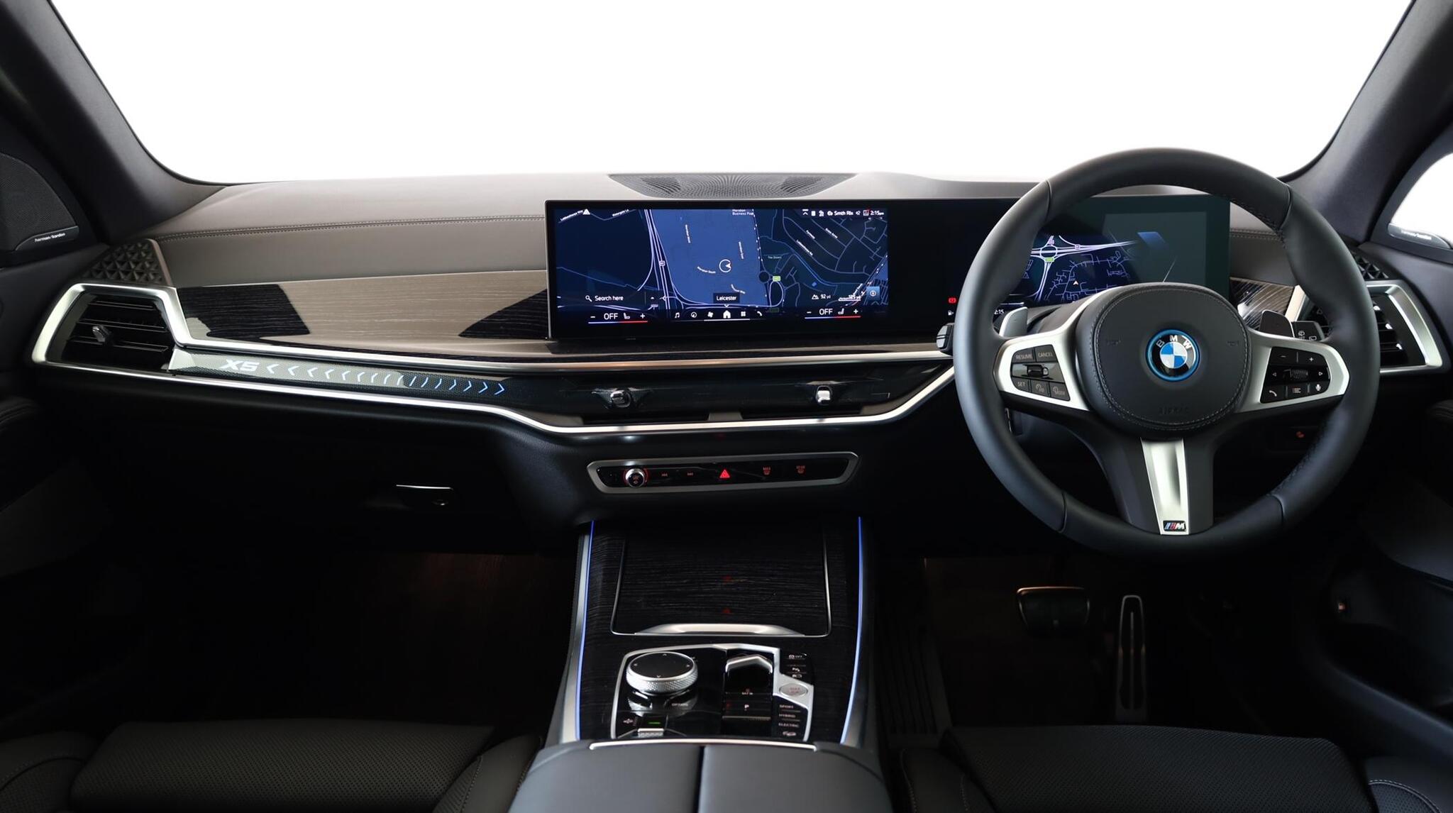 BMW X5 view 4