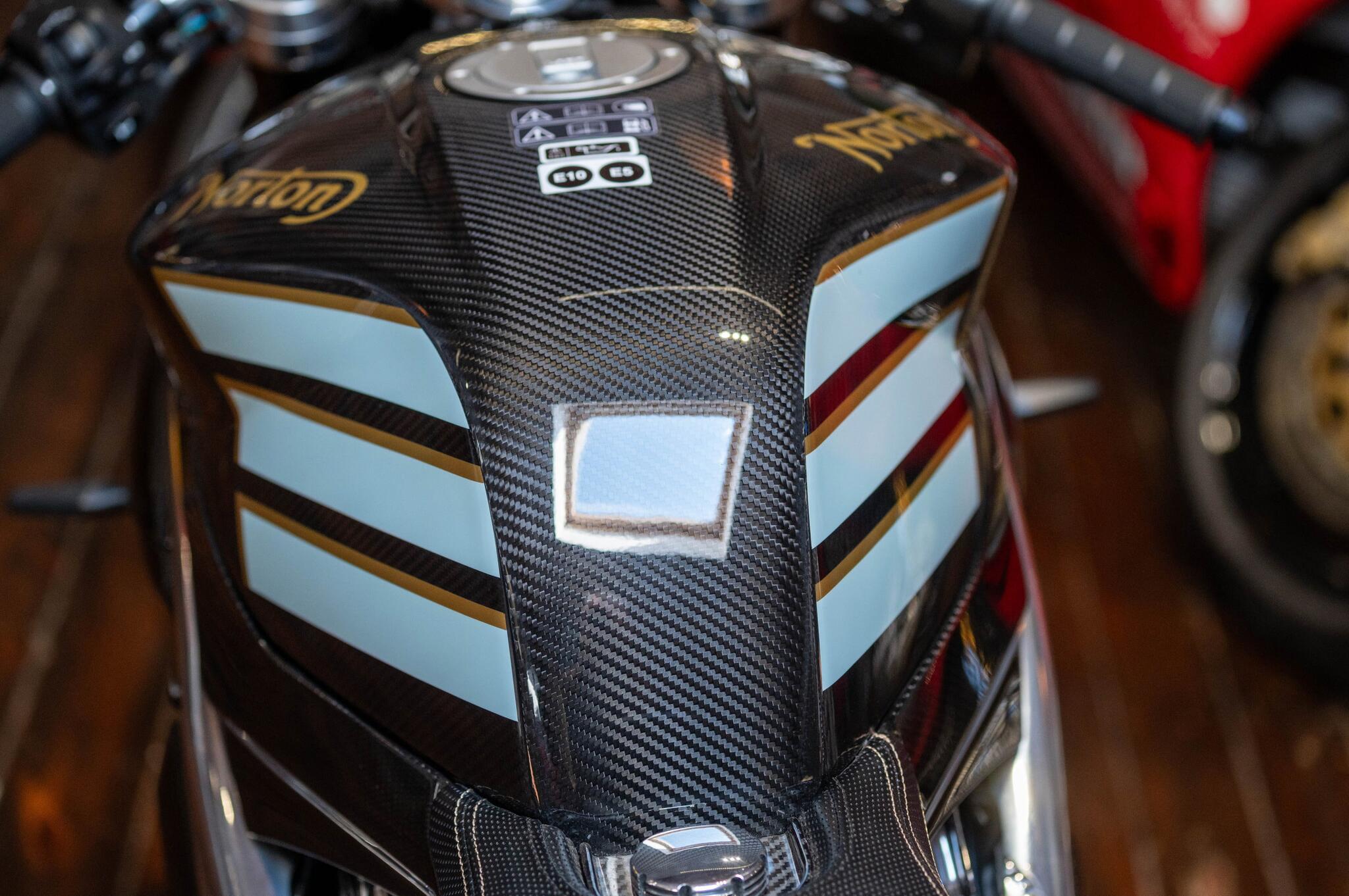 Norton V4 CR view 18