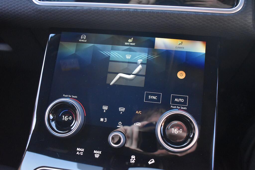 Land Rover Range Rover Velar view 69