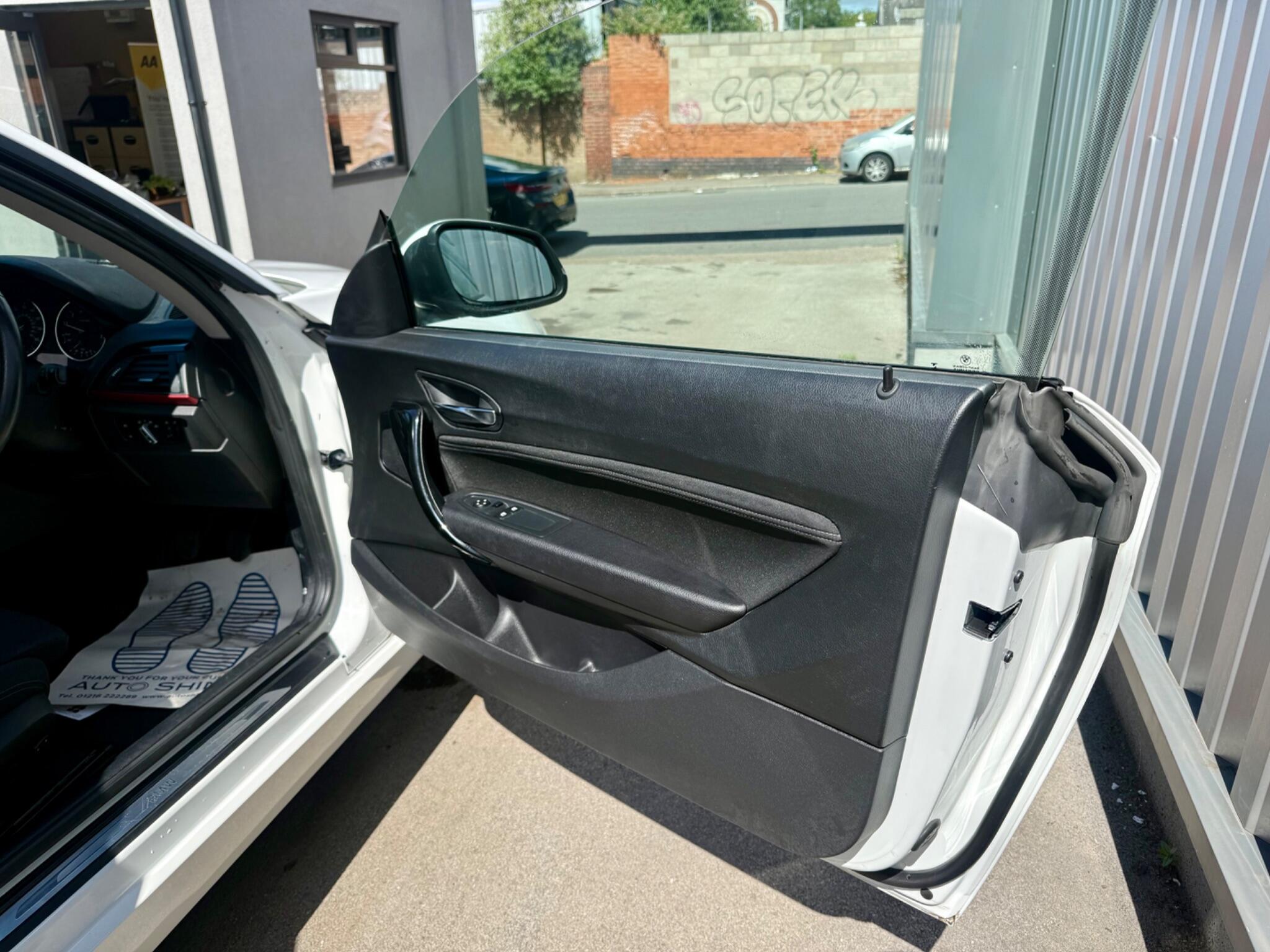 BMW 2 Series view 10