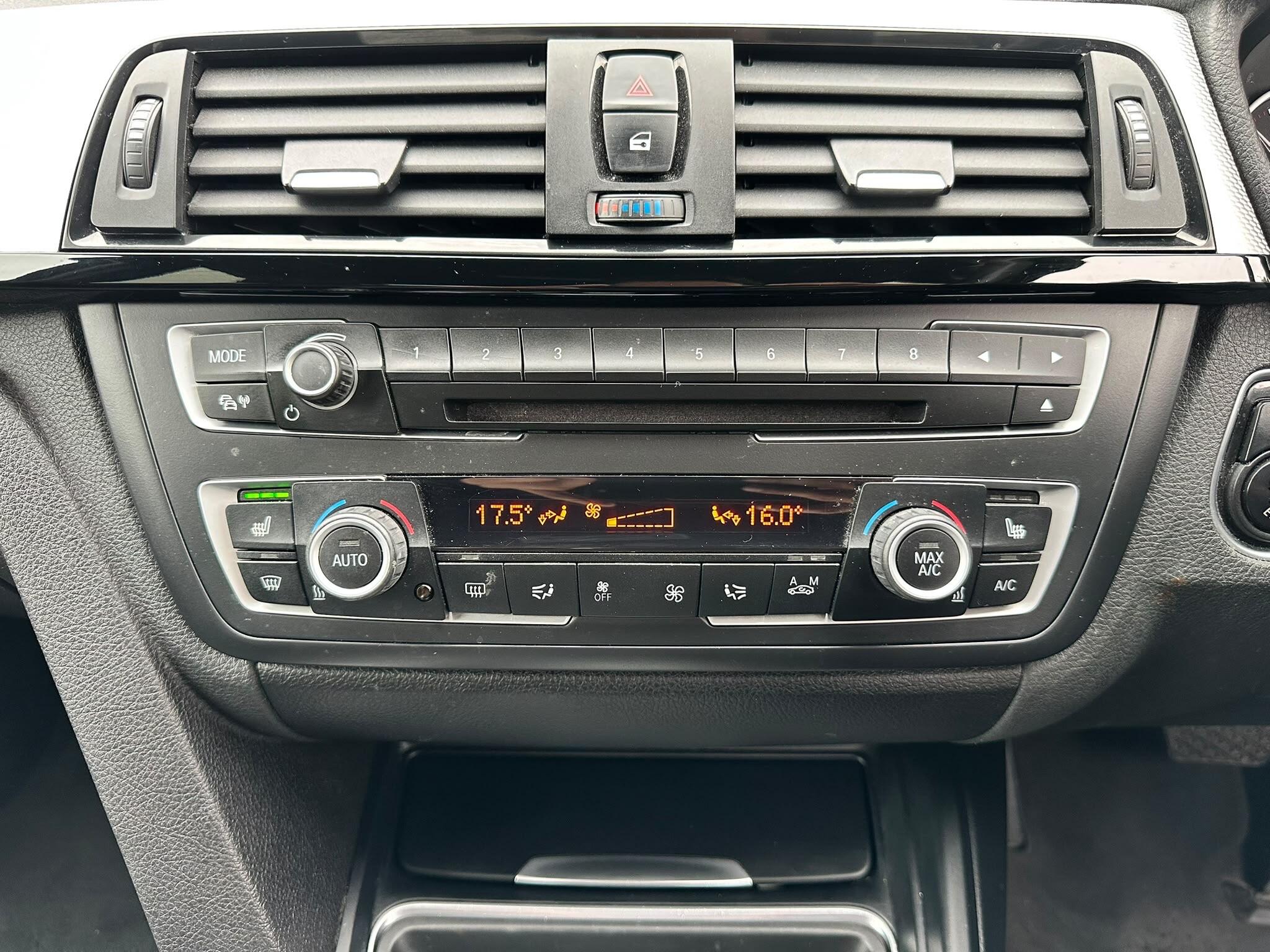 BMW 3 Series view 25