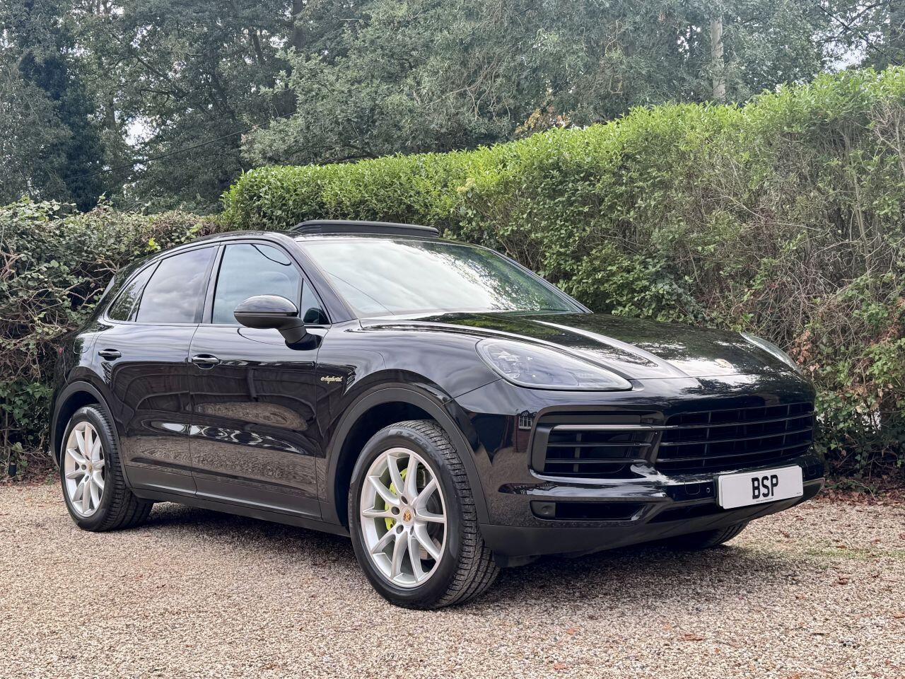Porsche Cayenne view 3