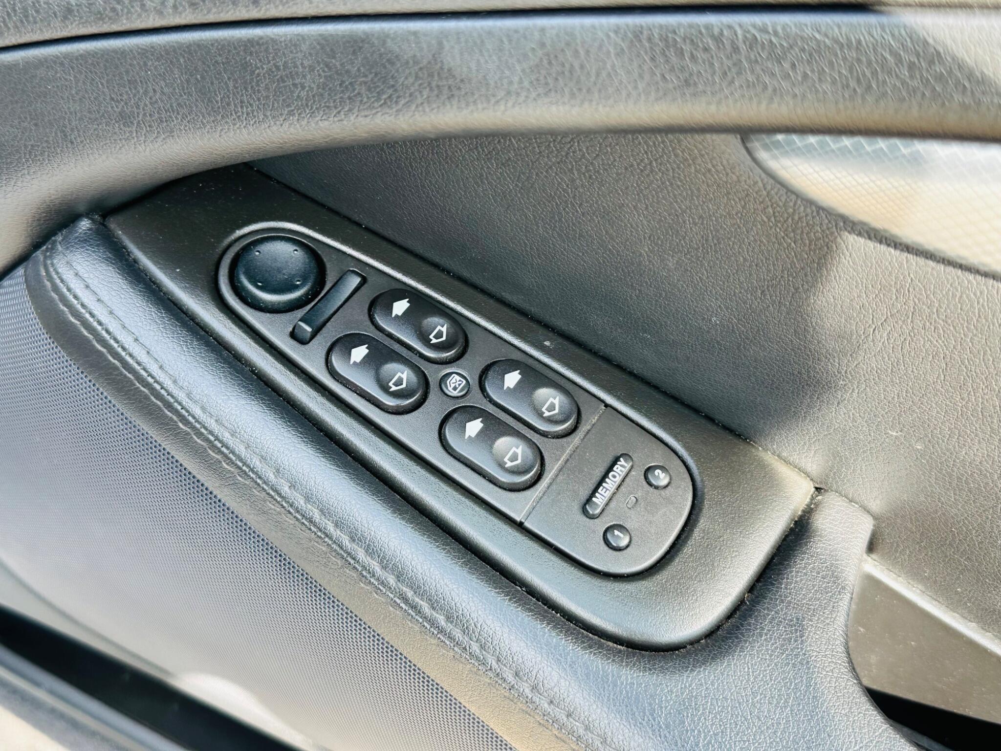 Jaguar S-Type view 20
