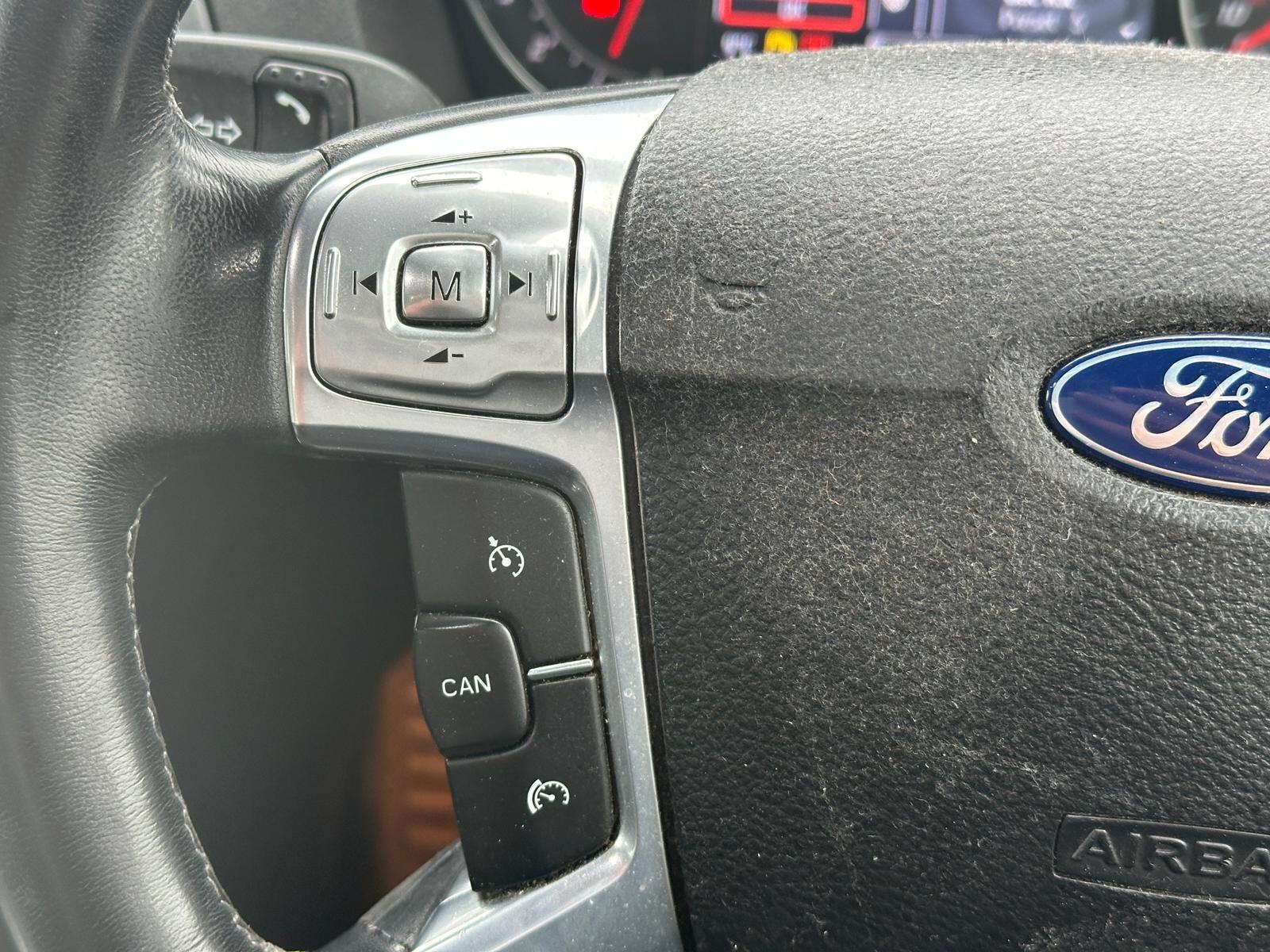 Ford Mondeo view 17