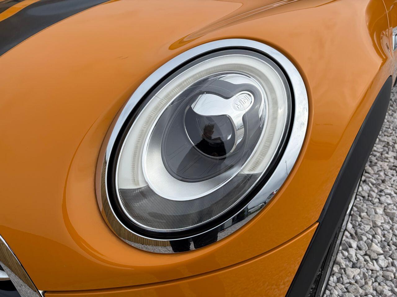 Mini Hatch view 8