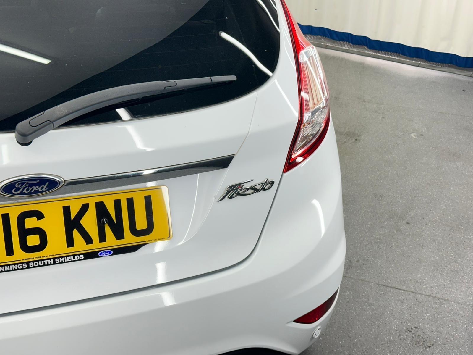 Ford Fiesta view 10