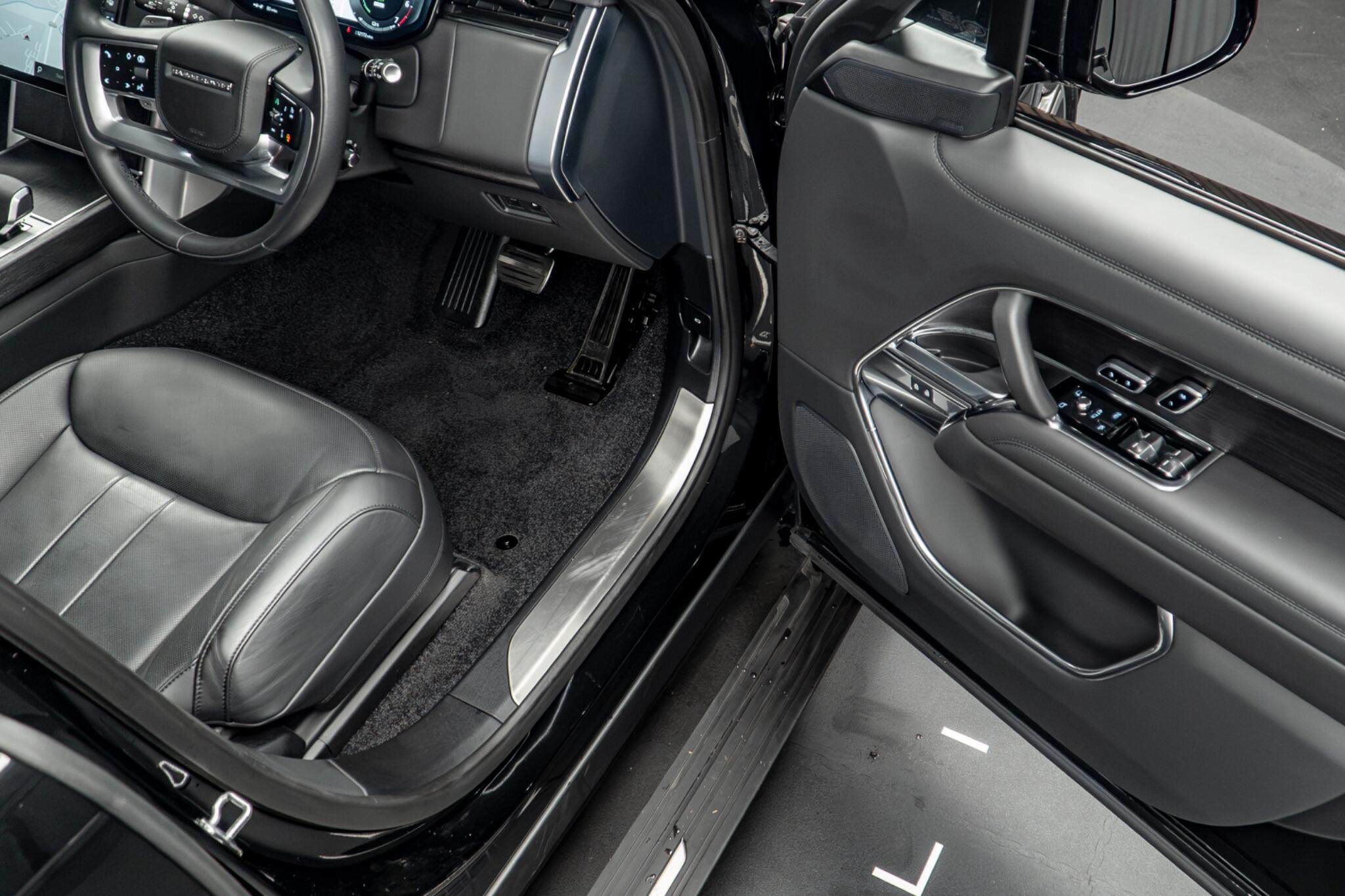 Land Rover Range Rover view 29