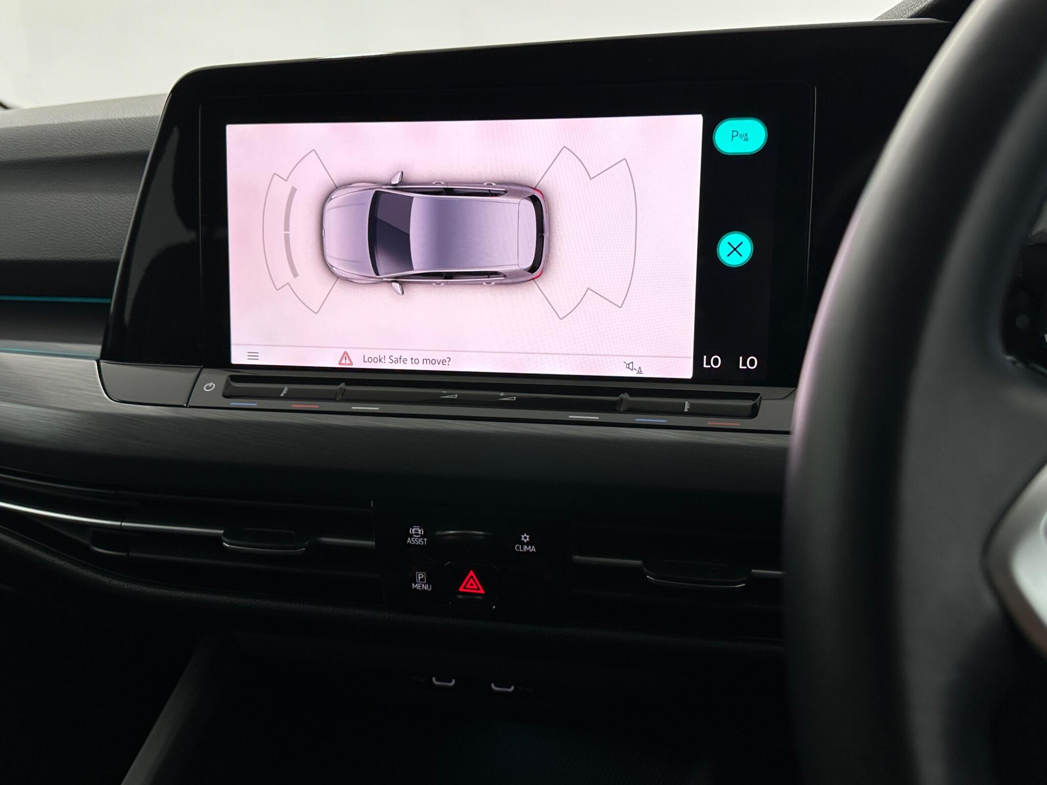 Volkswagen Golf view 23