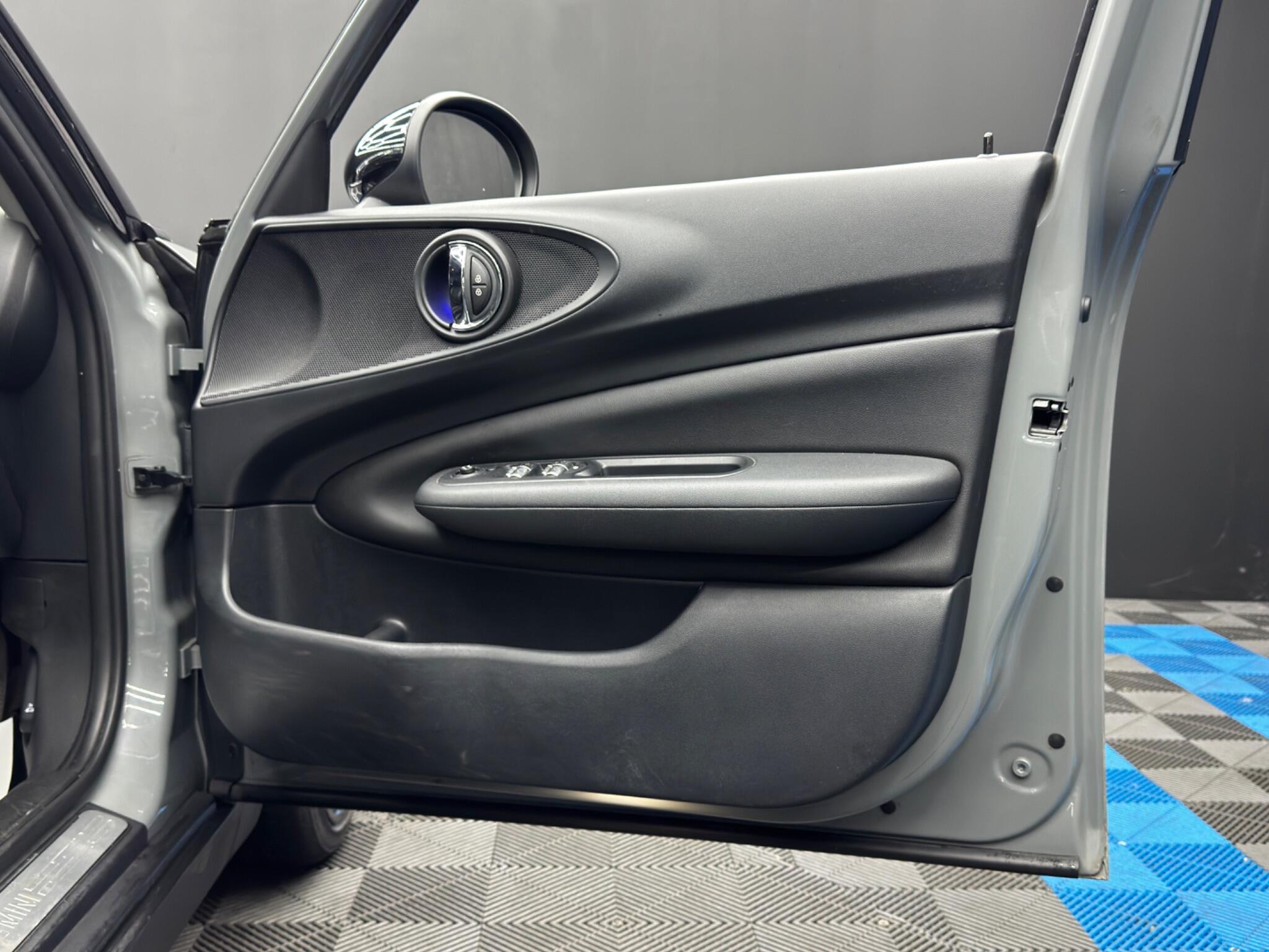 Mini Clubman view 41