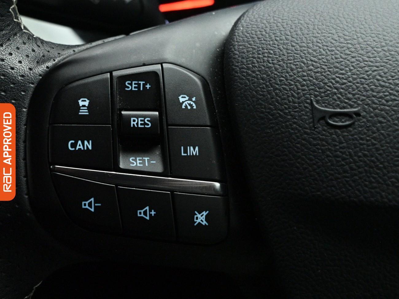 Ford Focus view 26