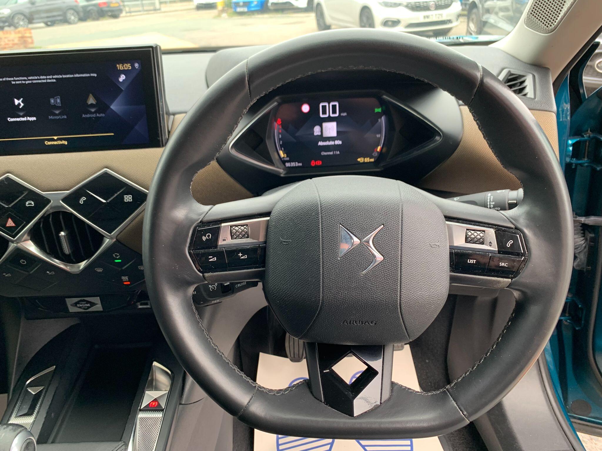 DS Automobiles DS 3 Crossback view 35