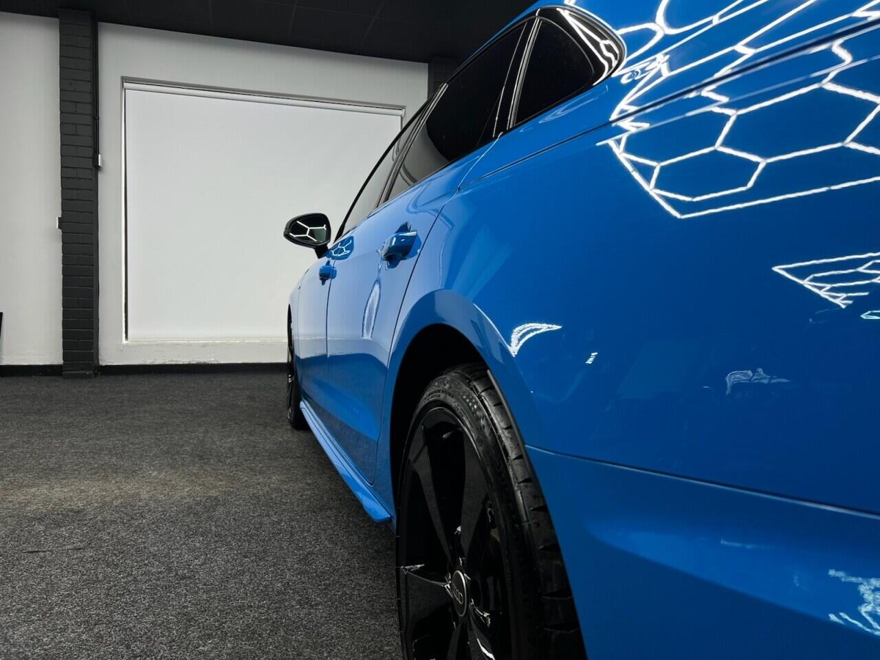 Audi A4 view 7