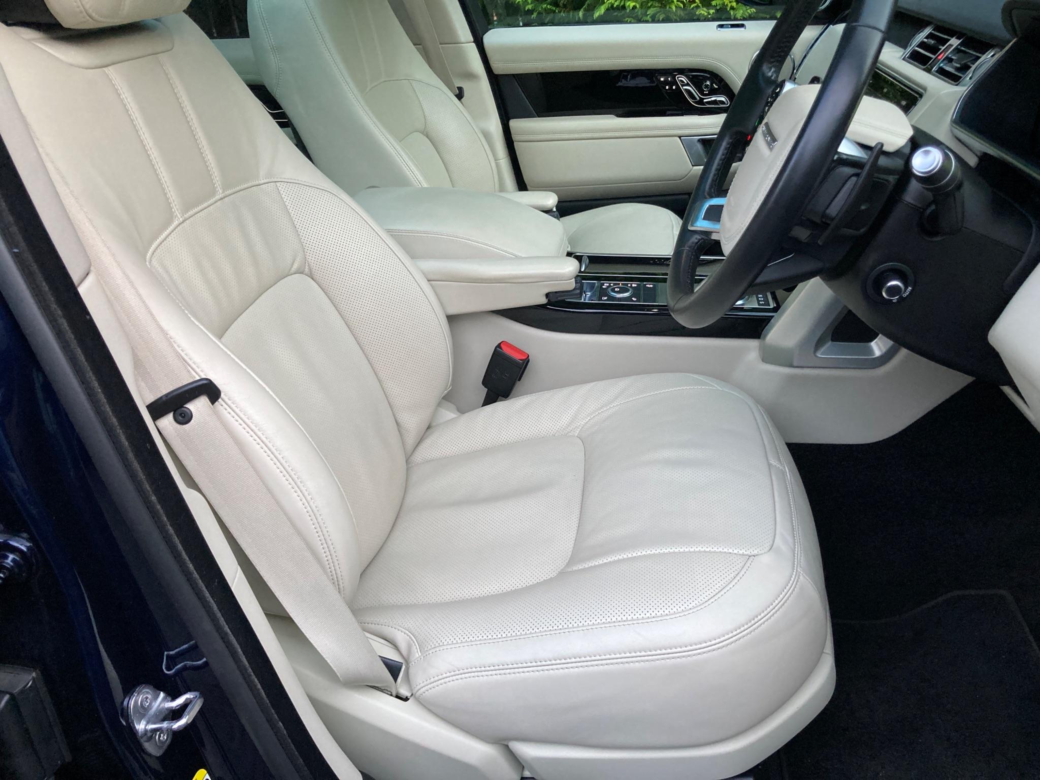 Land Rover Range Rover view 26