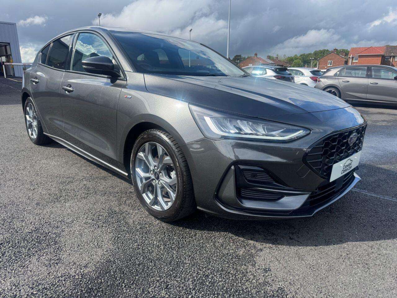 Ford Focus view 11