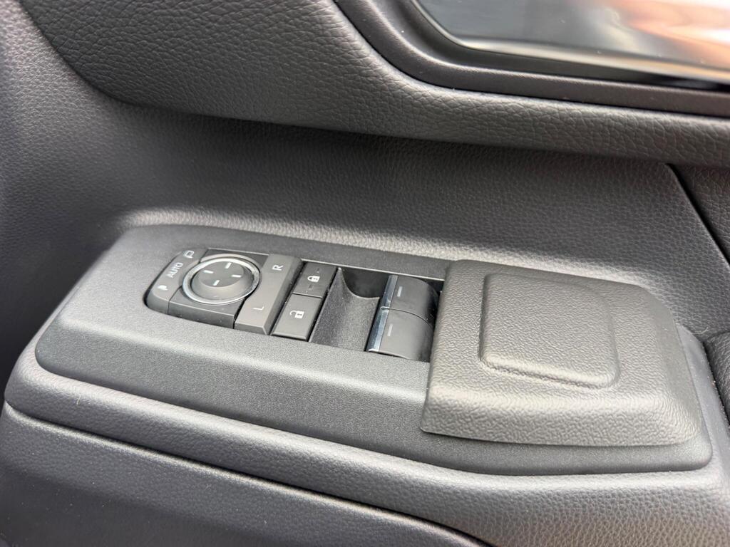 Toyota Land Cruiser view 23