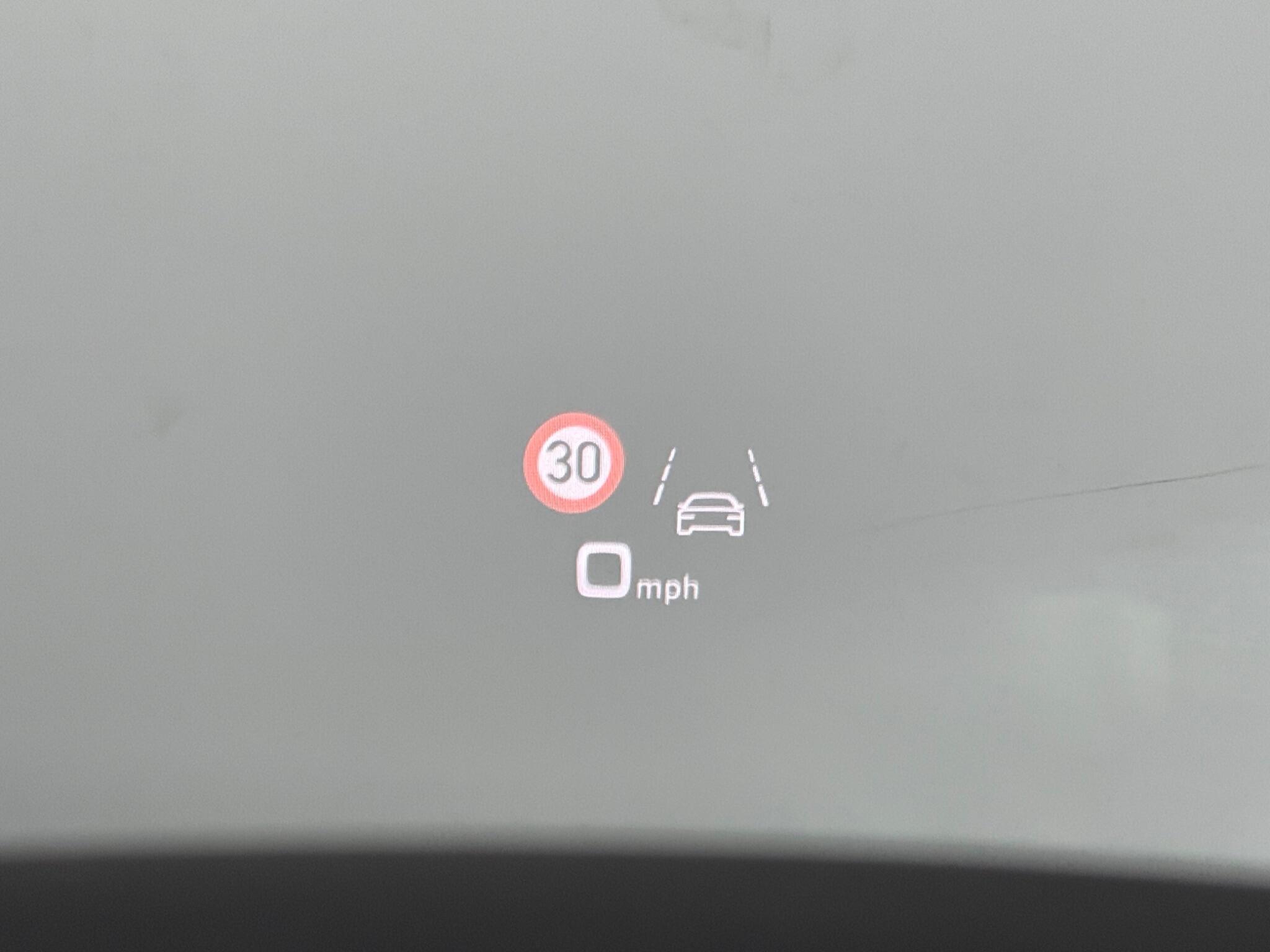 Audi A8 view 20