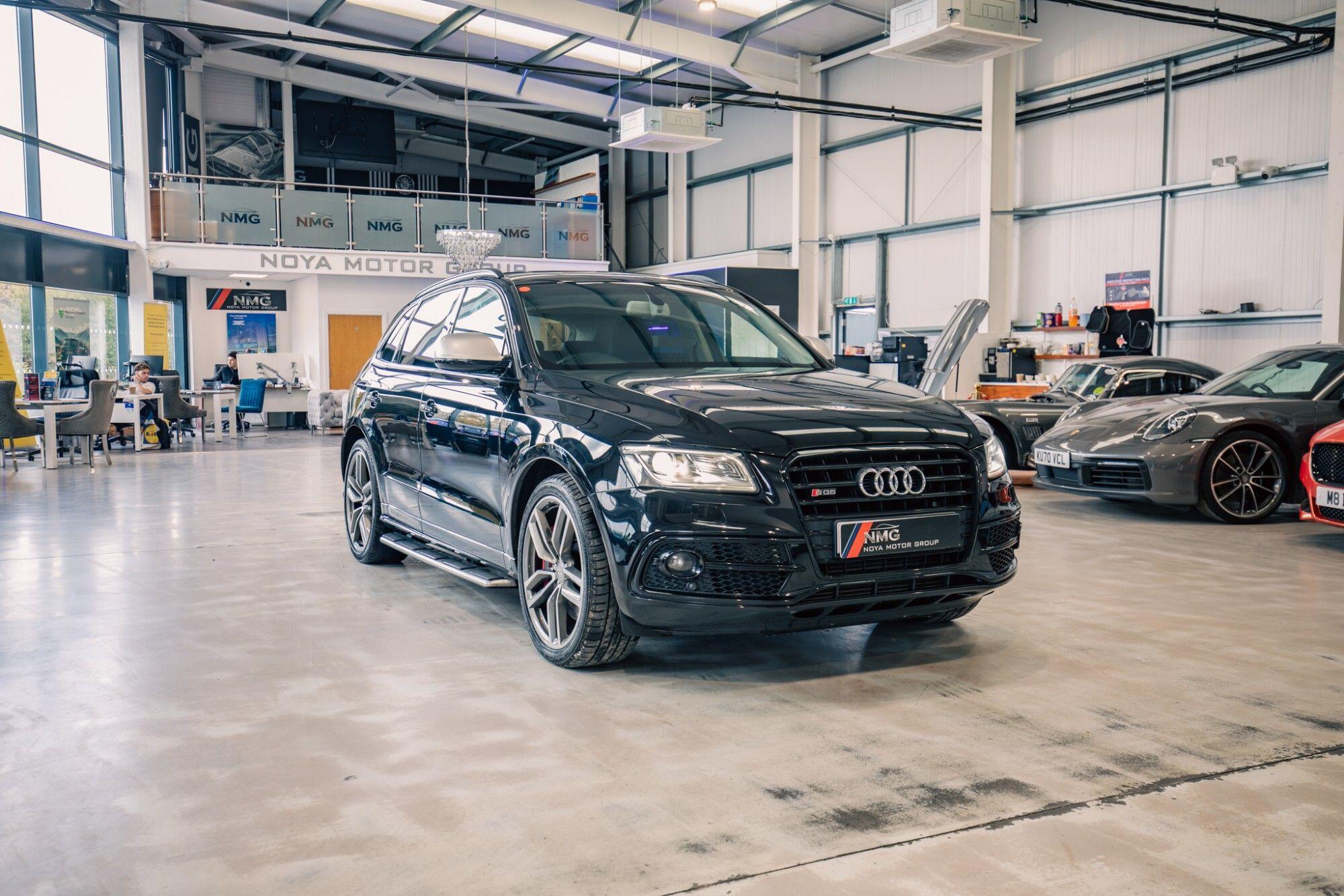 Audi SQ5 view 28