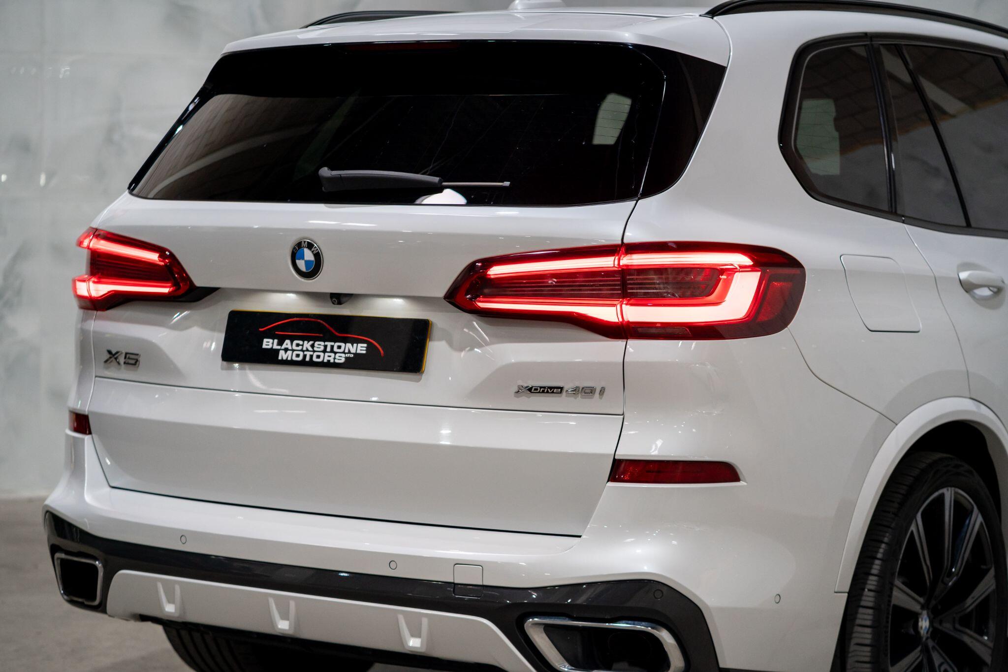 BMW X5 view 42