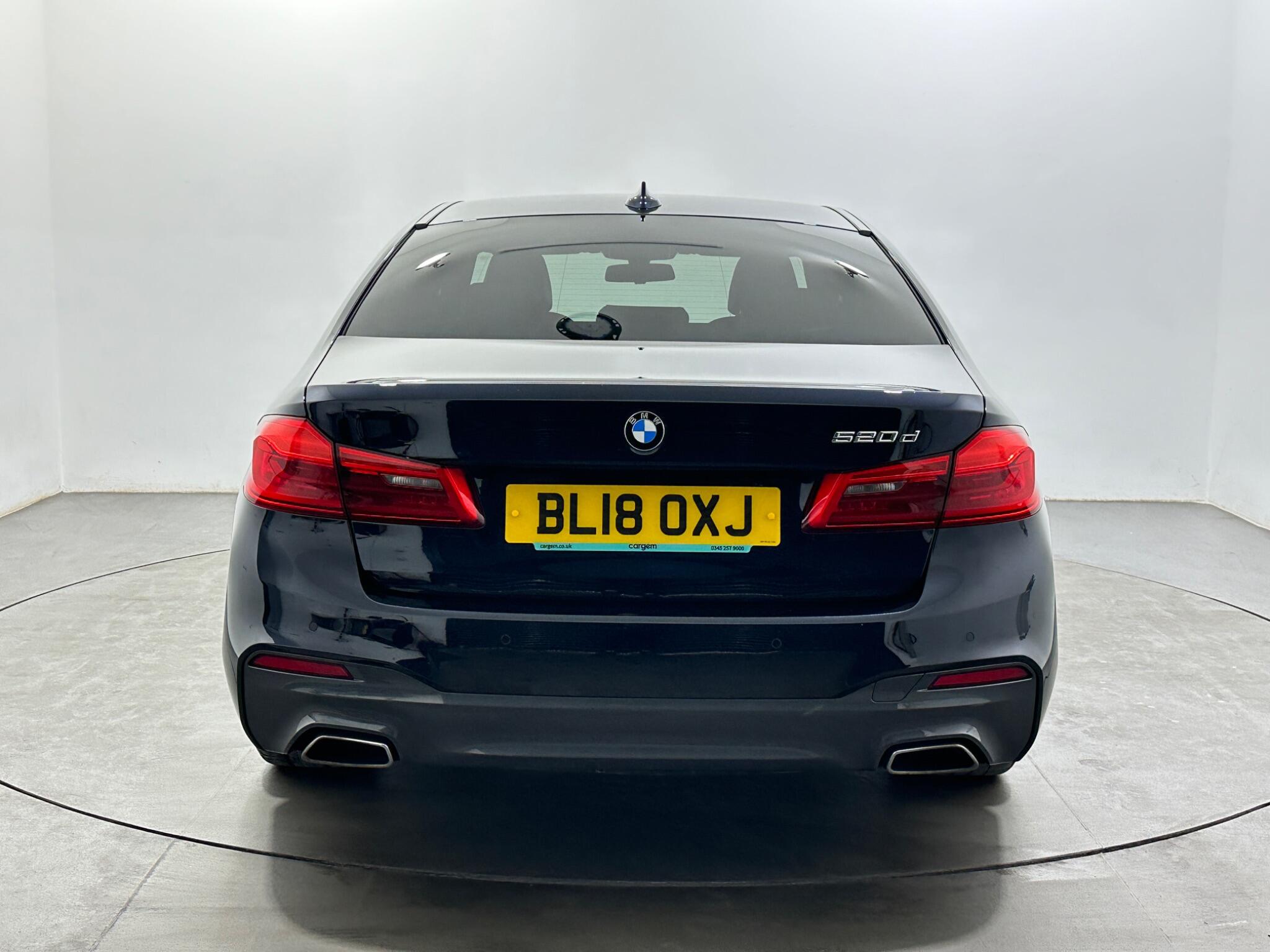 BMW 5 Series view 7