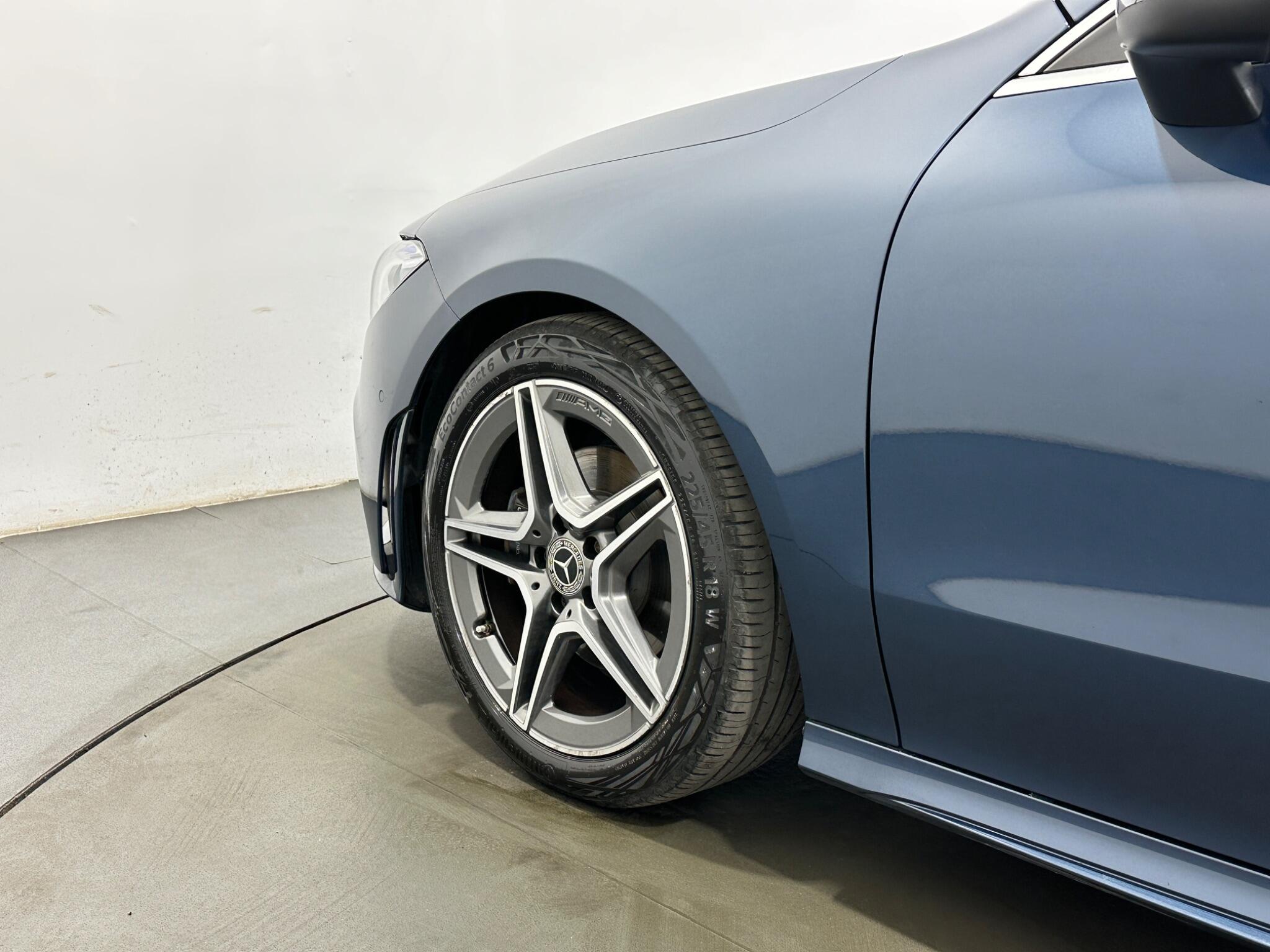 Mercedes-Benz Mercedes-Benz CLA view 52