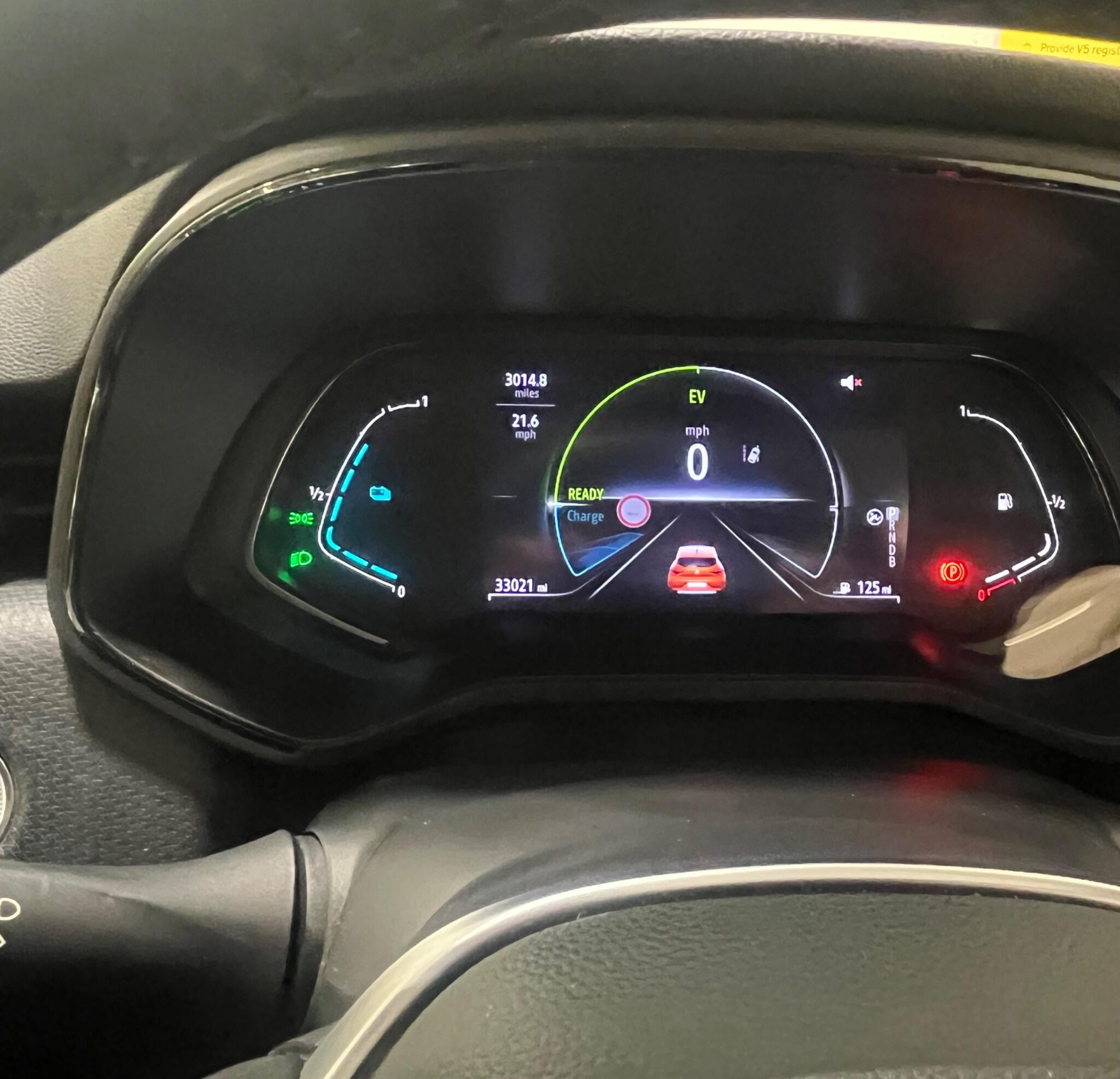 2022 Renault Clio 1.6 E-TECH Evolution Auto Euro 6 (s/s) 5dr • 33,021 miles image 38