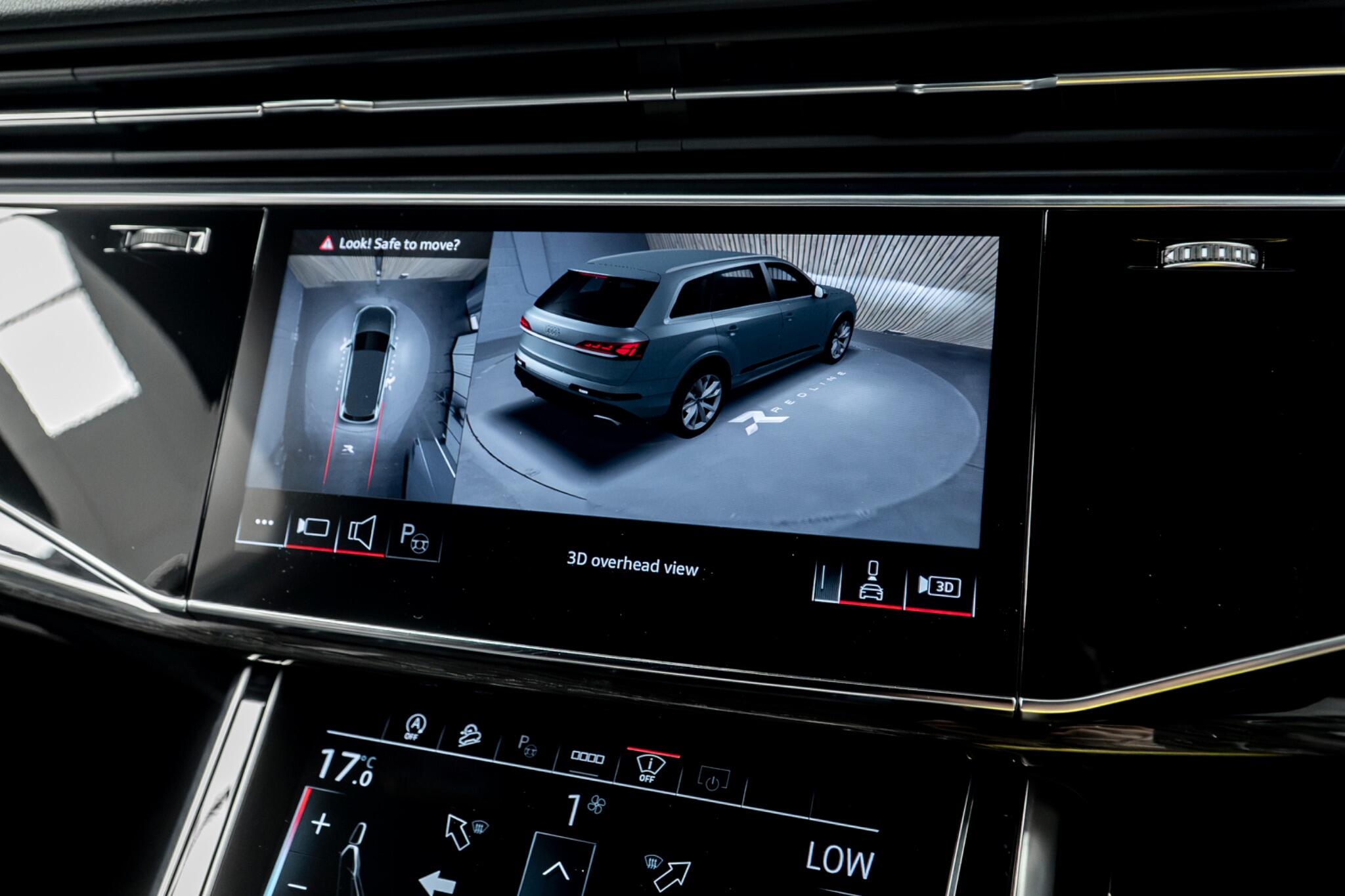 Audi Q7 view 26