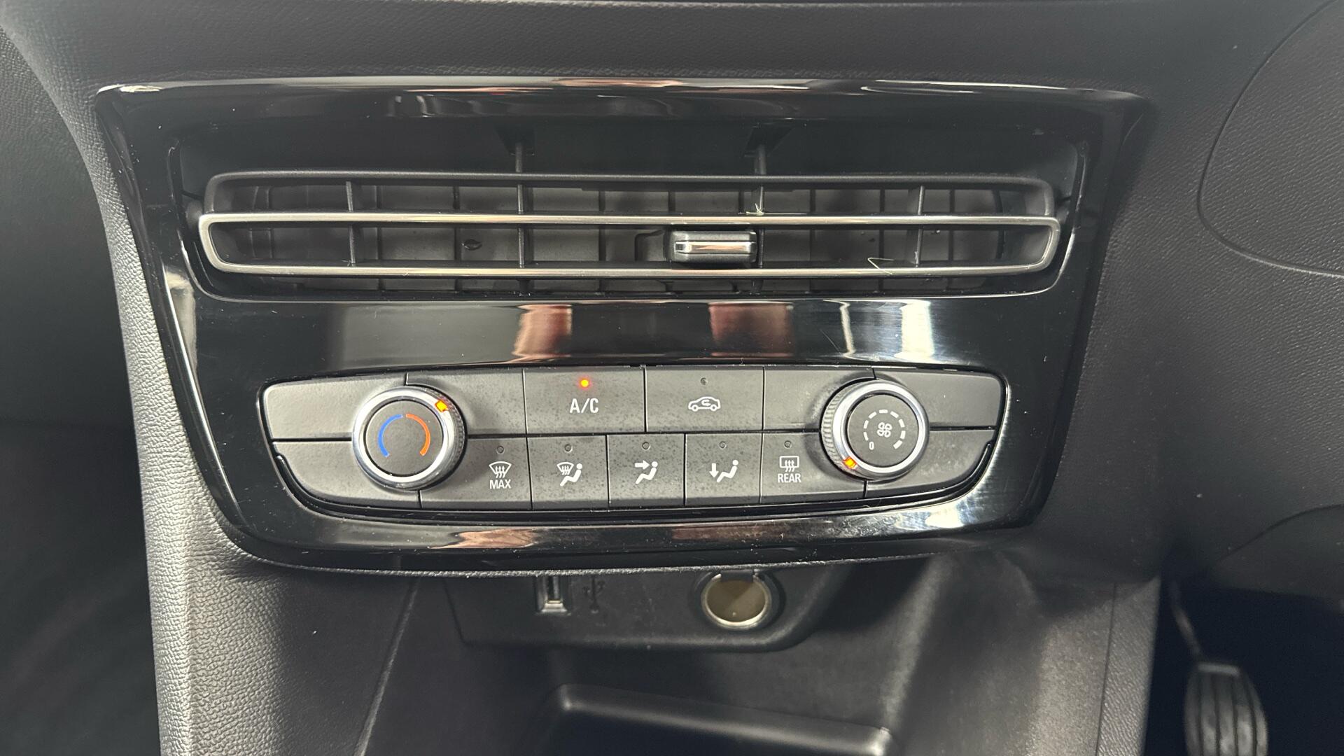 Vauxhall Mokka view 30