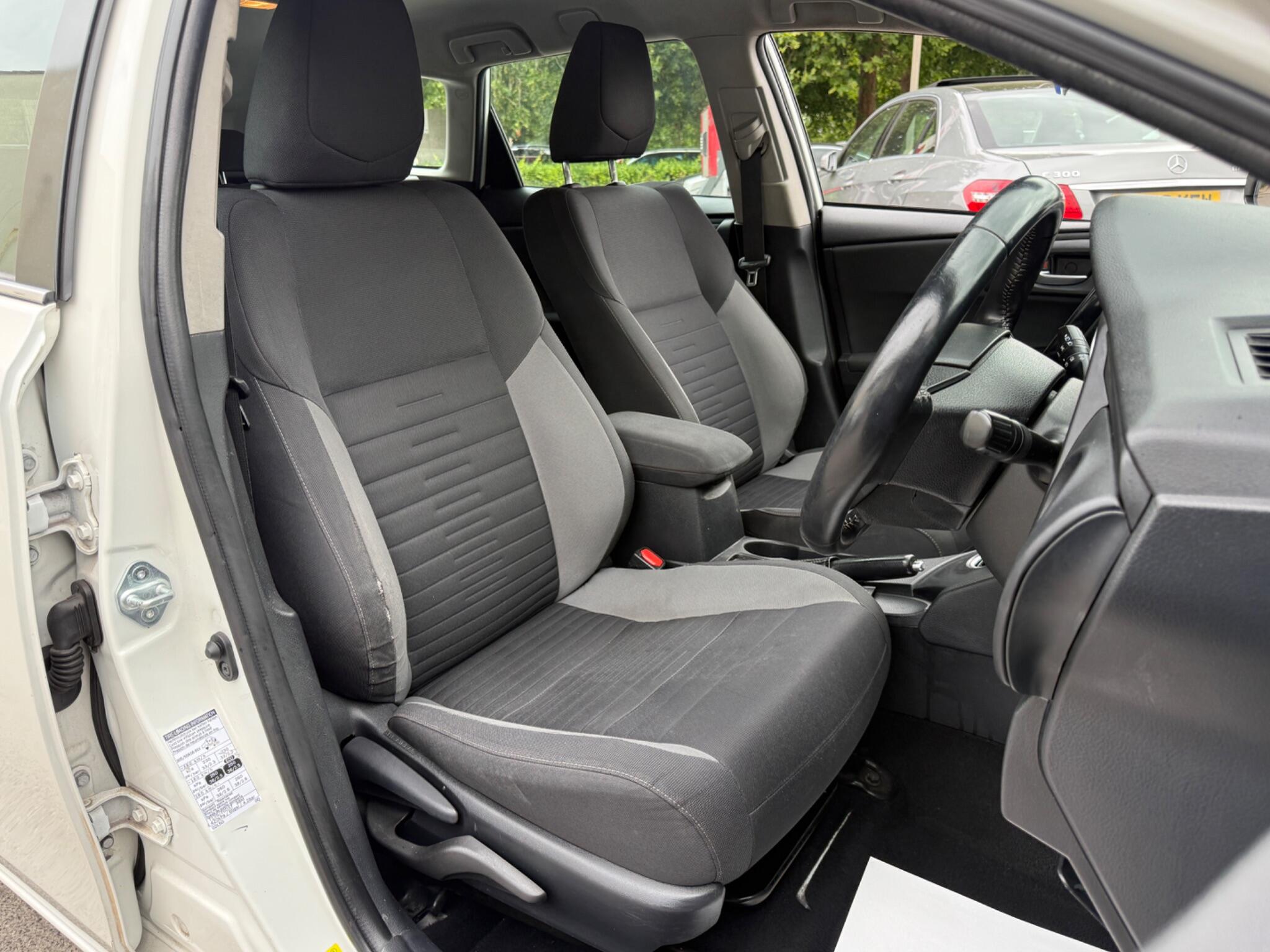 Toyota Auris - Image 30