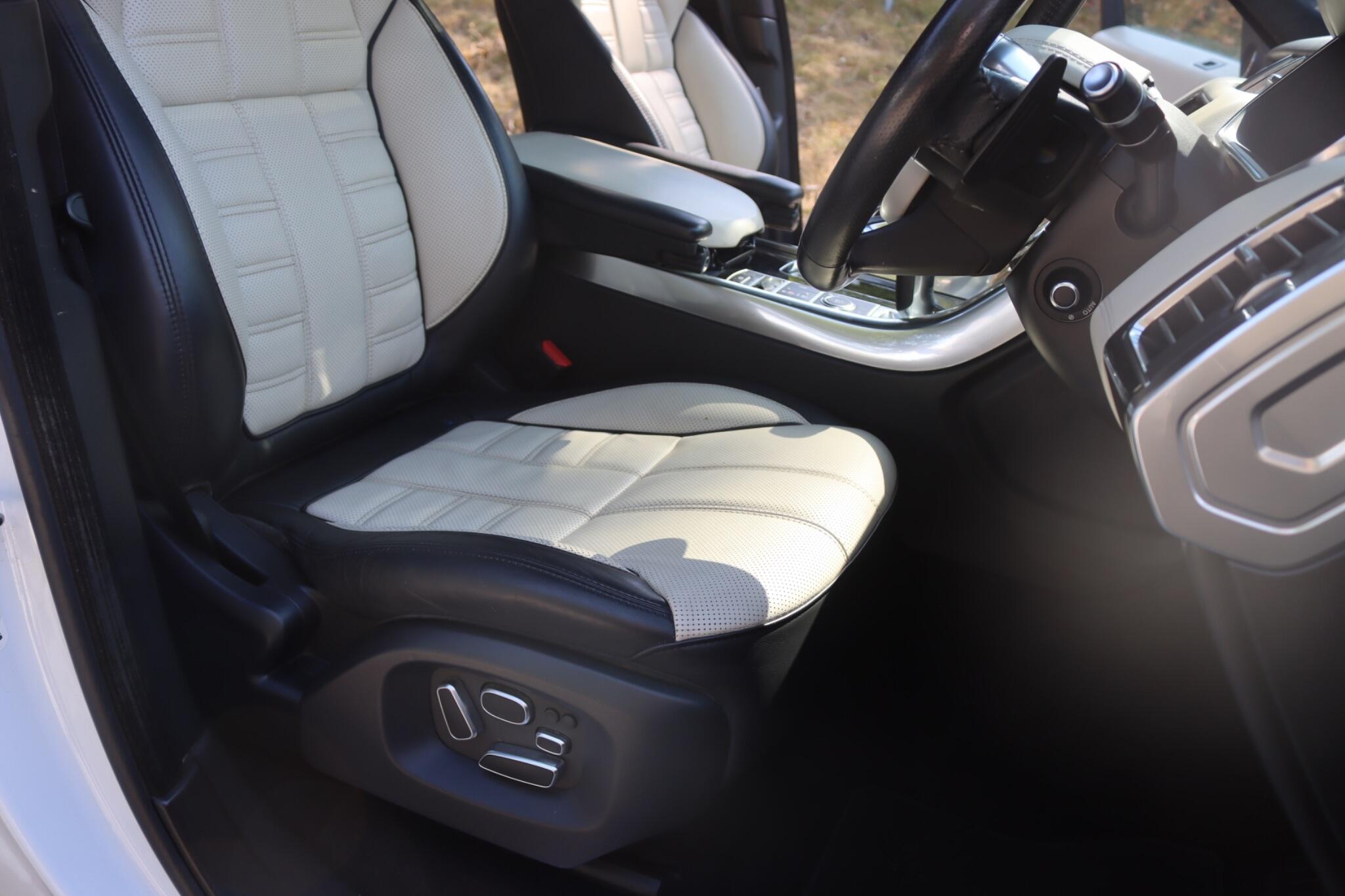 Land Rover Range Rover Sport view 5
