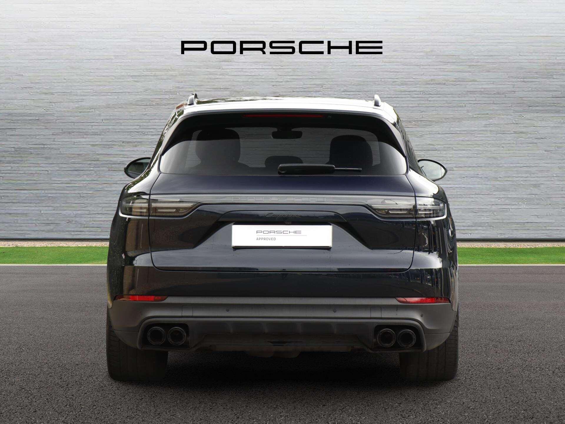 Porsche Cayenne view 4